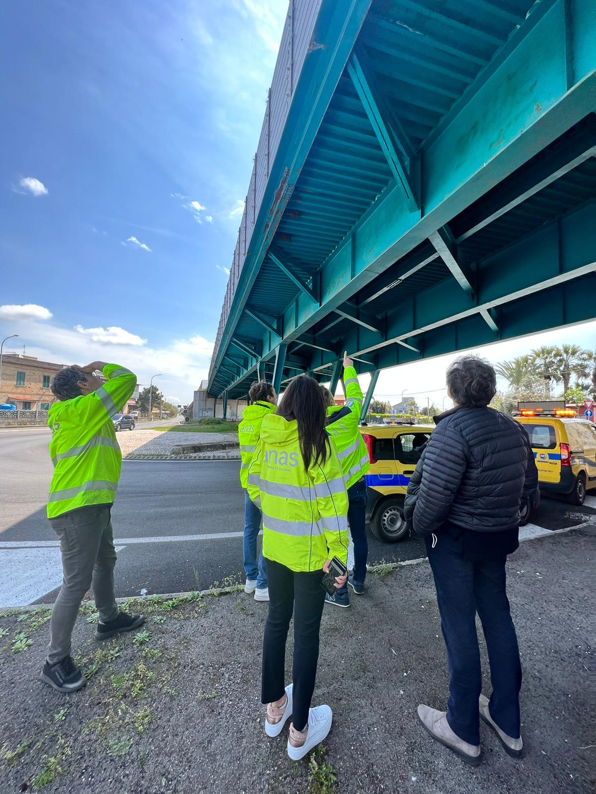 Sopralluogo dell'Anas al ponte della 148 su Via del Lido. Necessario un nuovo intervento - 