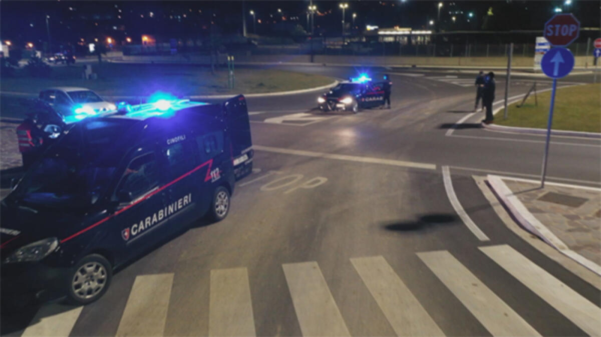 Formia - Si fa strada con il lampeggiante blu, denunciato un 60enne - 