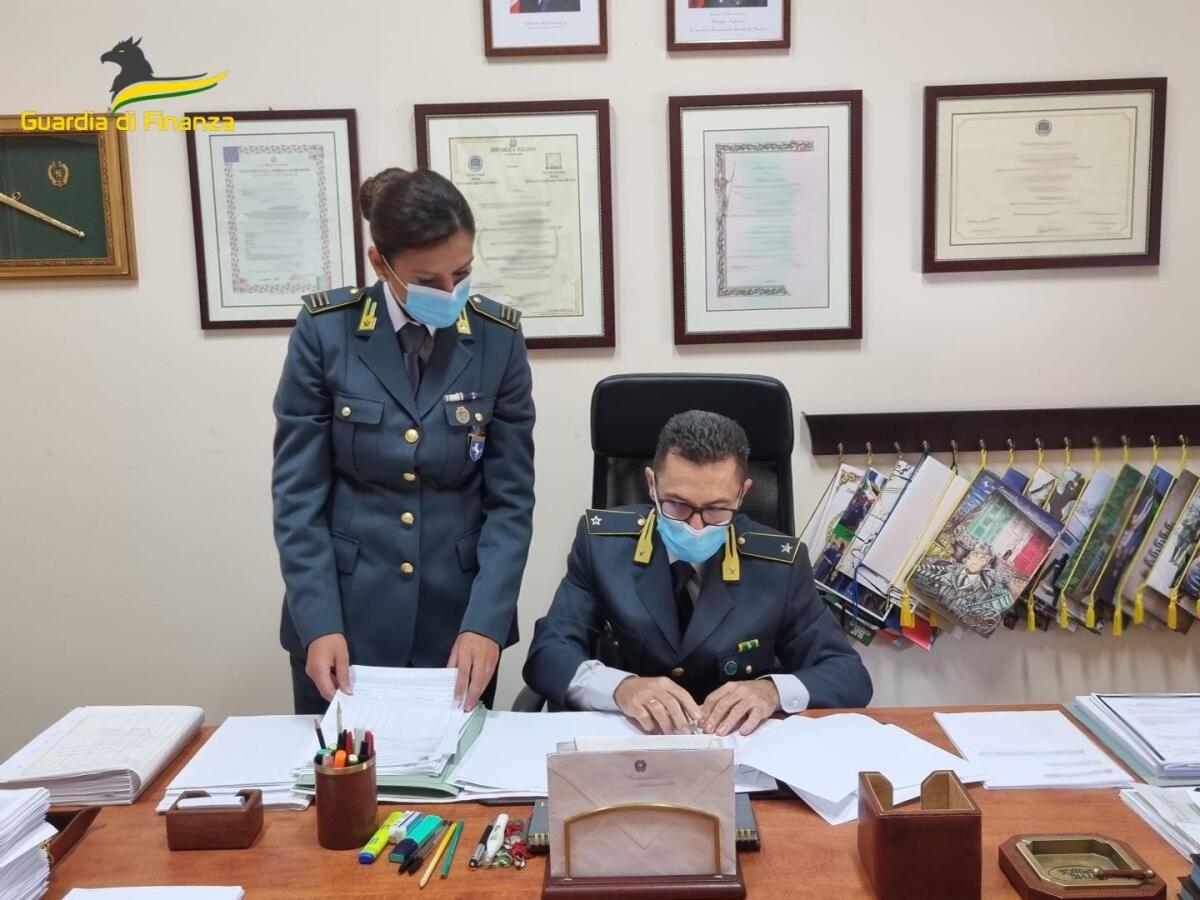 Omesso versamento dell’Iva da parte di società operanti nel settore della telefonia. Sequestri per 8 milioni di euro tra Lazio, Campania e Puglia. - 