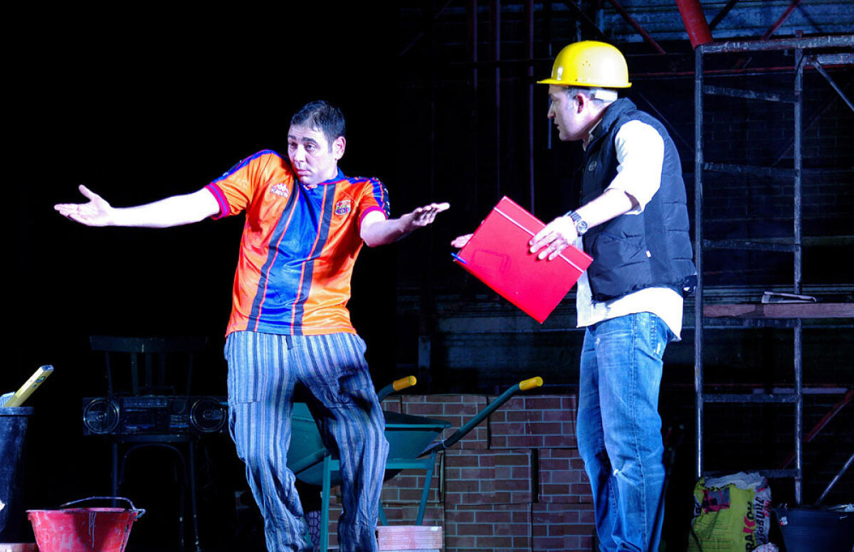 Questo sabato 21 Maggio al Teatro Europa di Aprilia l’esilarante commedia “Vacanze Rumene”. - 