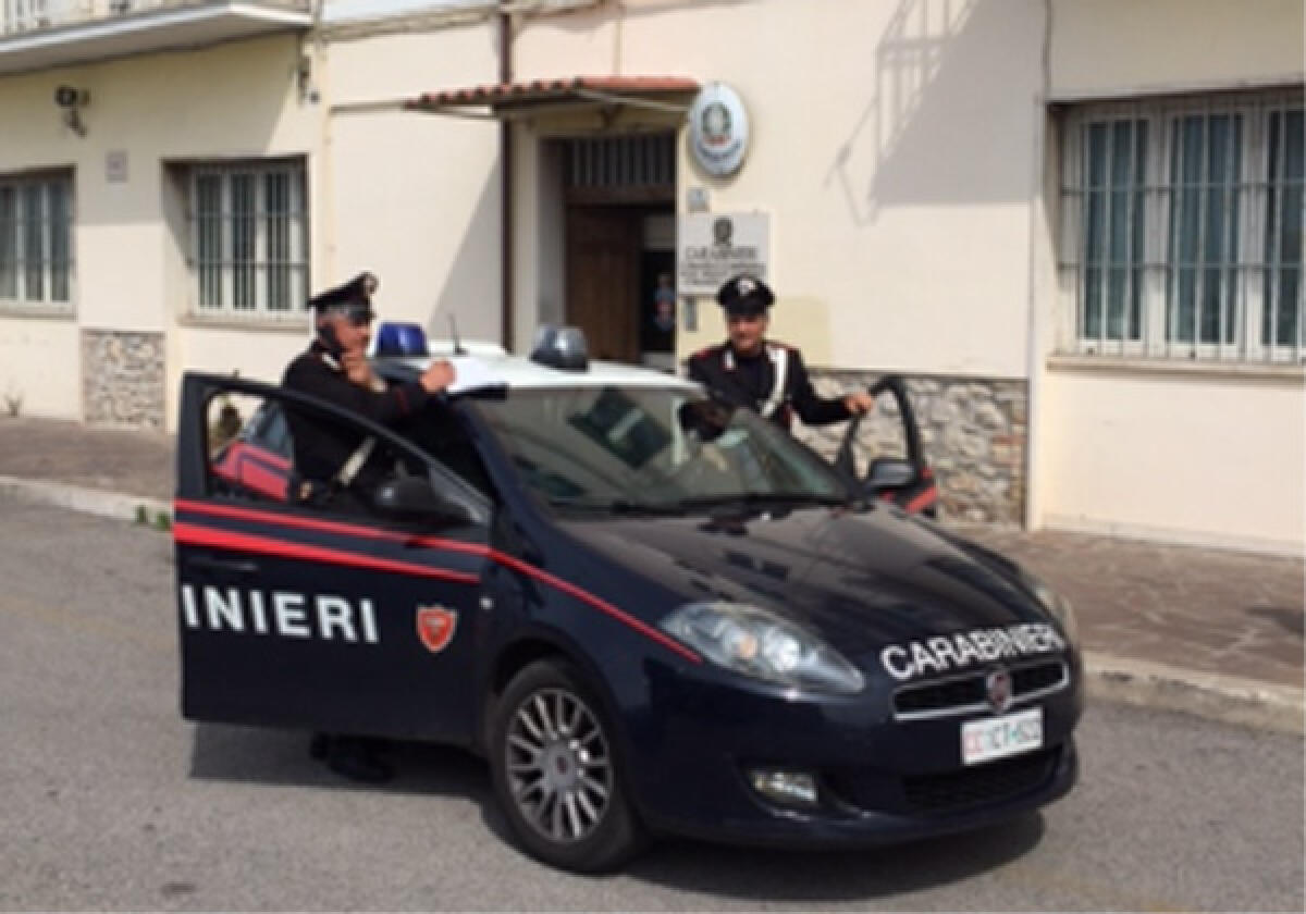 Ubriaco, stava infastidendo gli avventori di un bar a Priverno. All’arrivo dei Carabinieri aggredisce anche loro. 53enne in manette. - 