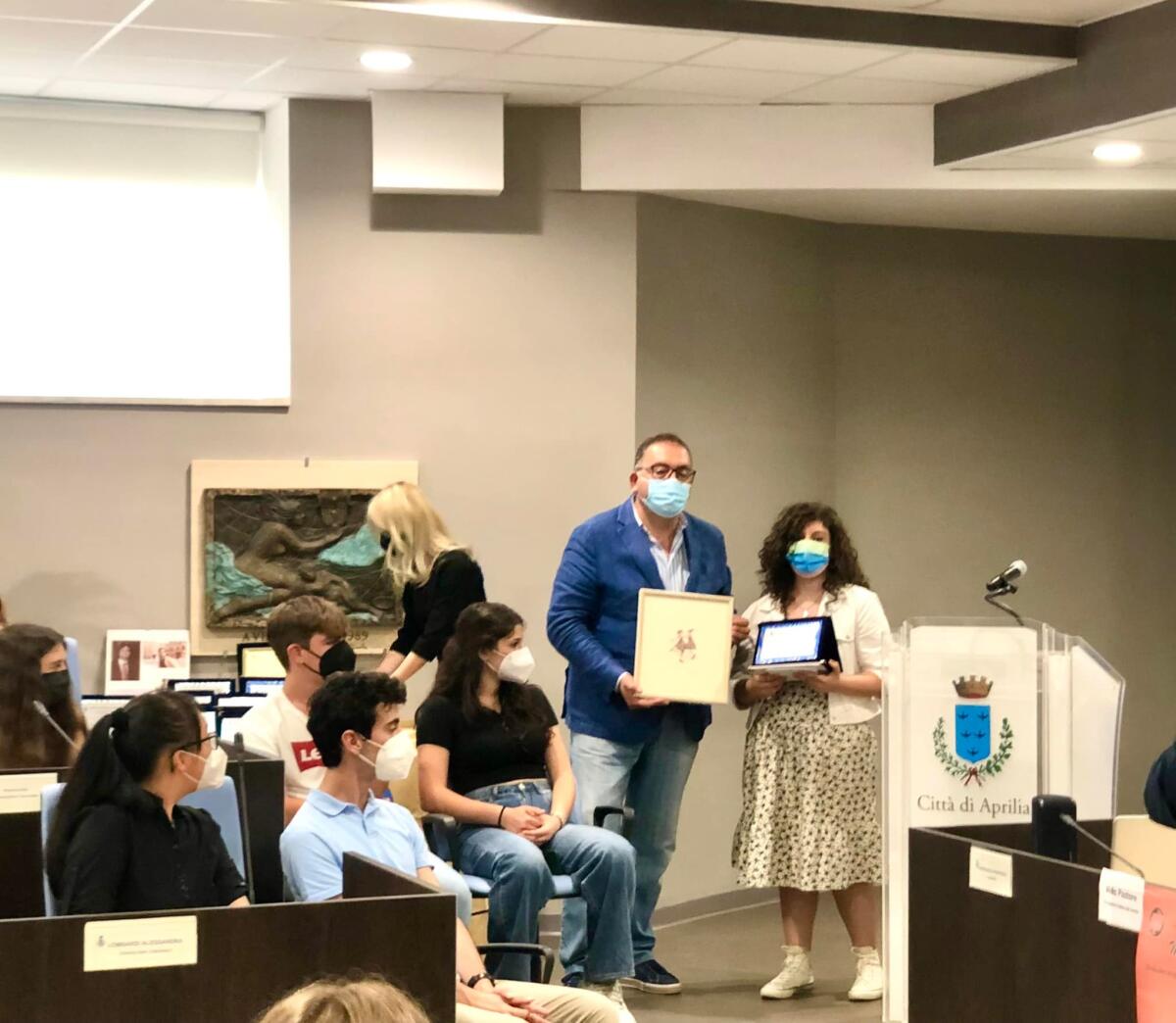 Cerimonia in Comune ad Aprilia del premio internazionale di poesia “Masio Lauretti”. Ecco l’elenco di tutti i vincitori. - 