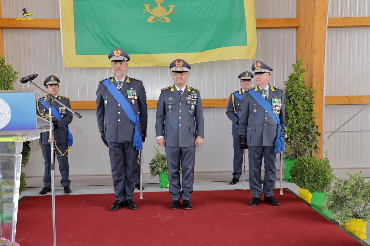 Avvicendamento nella carica di Comandante Aeronavale Centrale della Guardia di Finanza. La cerimonia a Pratica di Mare. - 
