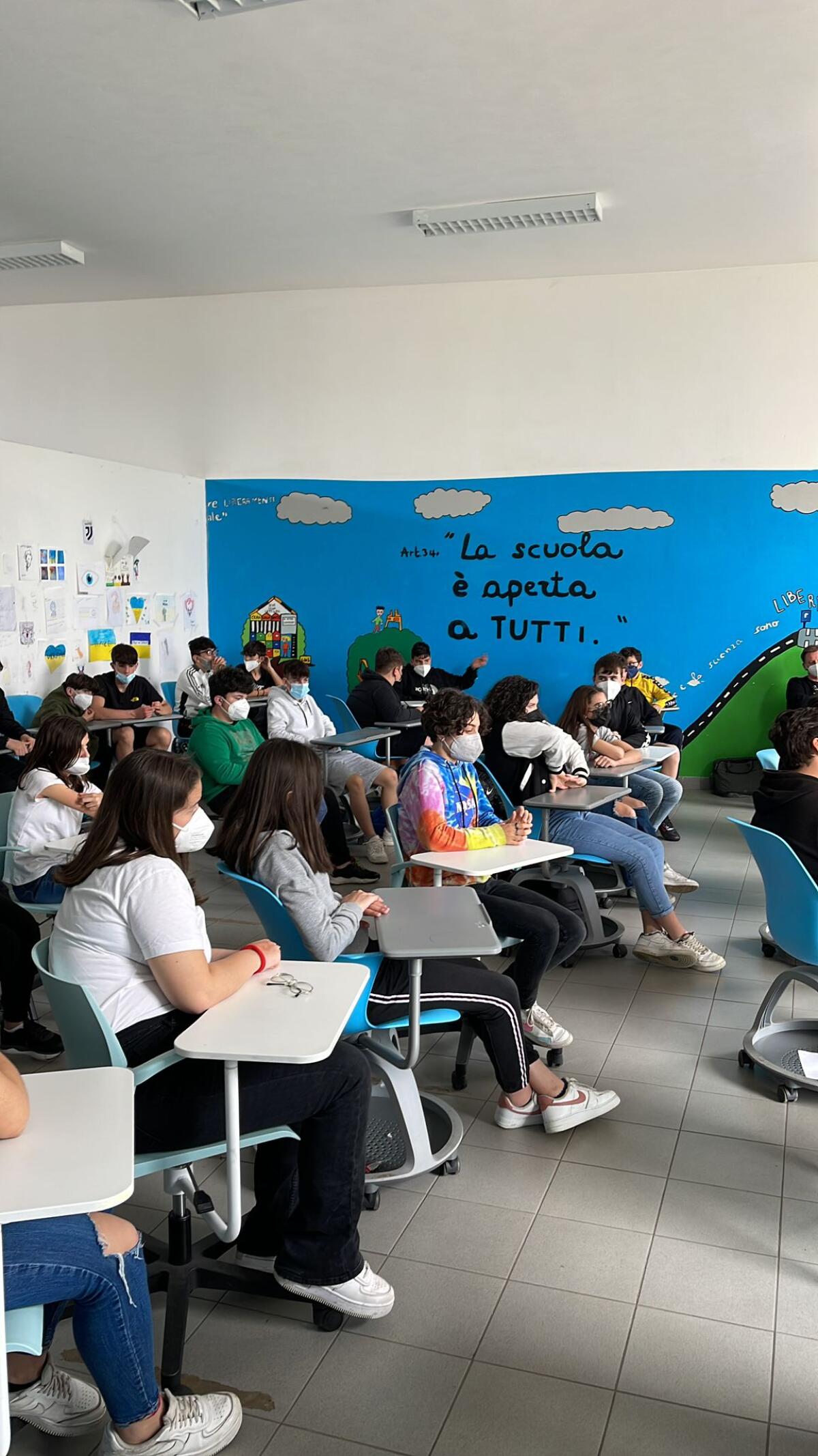 Proseguono le lezioni dei Carabinieri nelle scuole: mercoledì hanno visitato l’Istituto comprensivo “Caetani” di Sermoneta - 