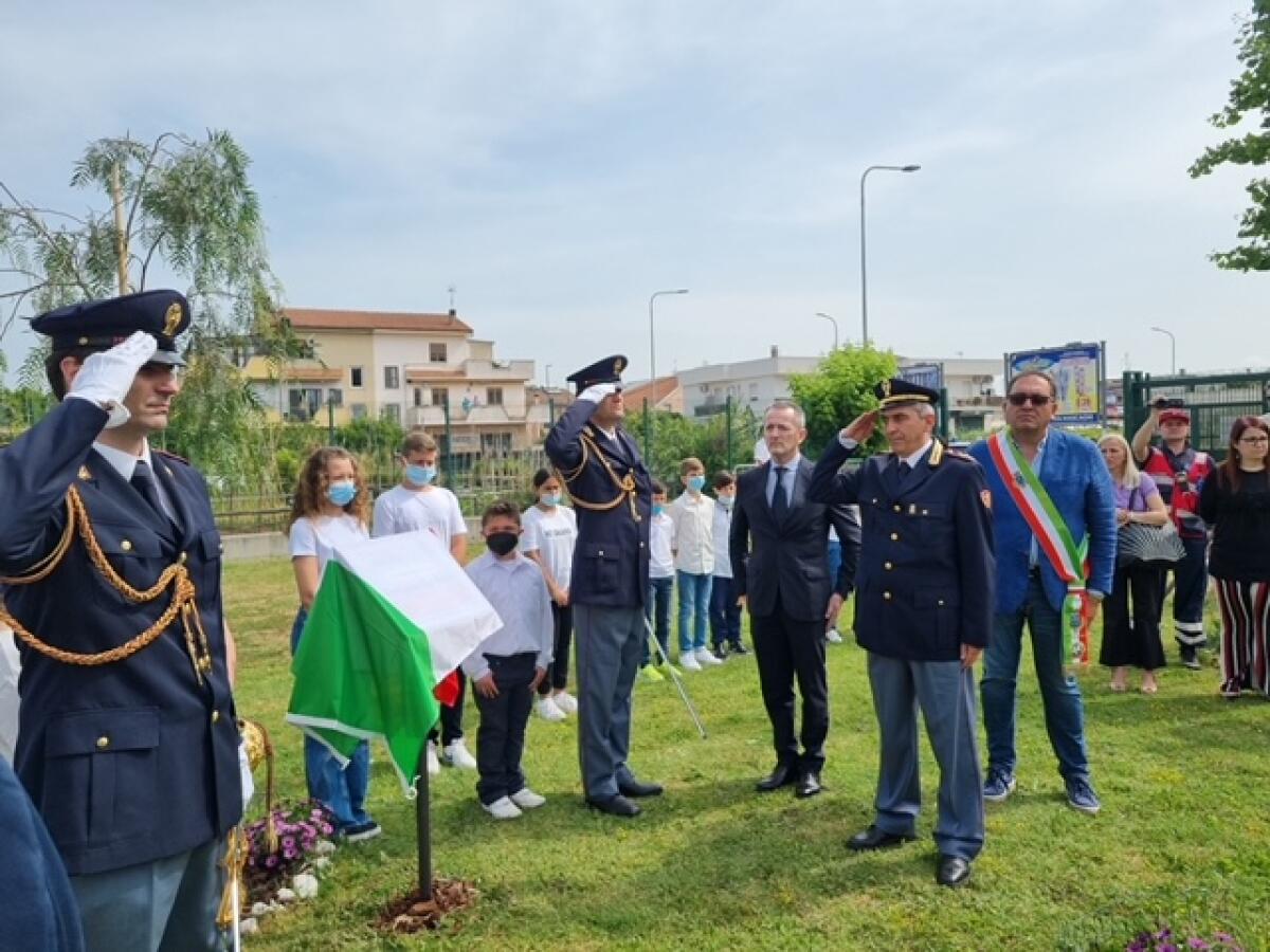 All'IC Toscanini di Aprilia una targa in ricordo di Emanuele Petri, ucciso dalle Nuove Brigate Rosse - 