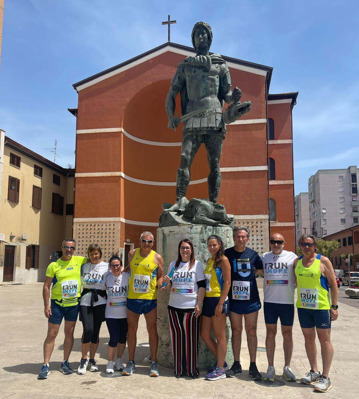 La Runforever Aprilia protagonista della “Run4hope”, il Giro d’Italia podistico per raccogliere fondi per l’Ail, per la ricerca sui mielomi. - 