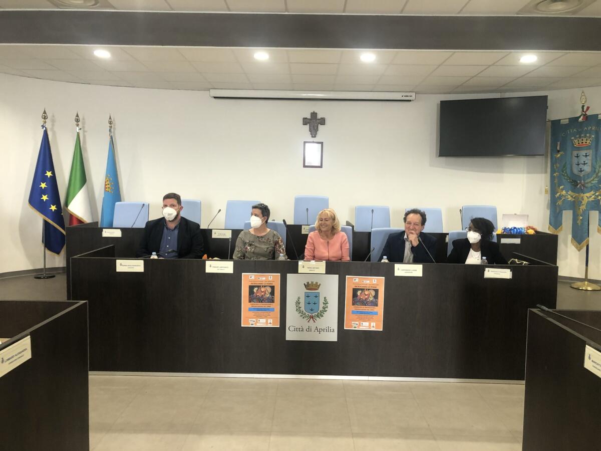 In Aula Consiliare ad Aprilia la premiazione del Concorso Letterario Nazionale “Incrociamo le penne”. - 