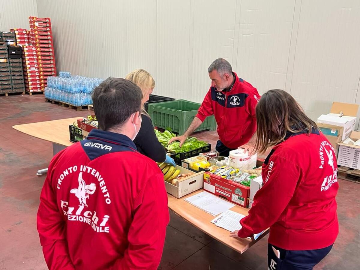 Attivato al Mof di Fondi un centro di raccolta alimentare per la popolazione ucraina finanziato dal Comune. - 