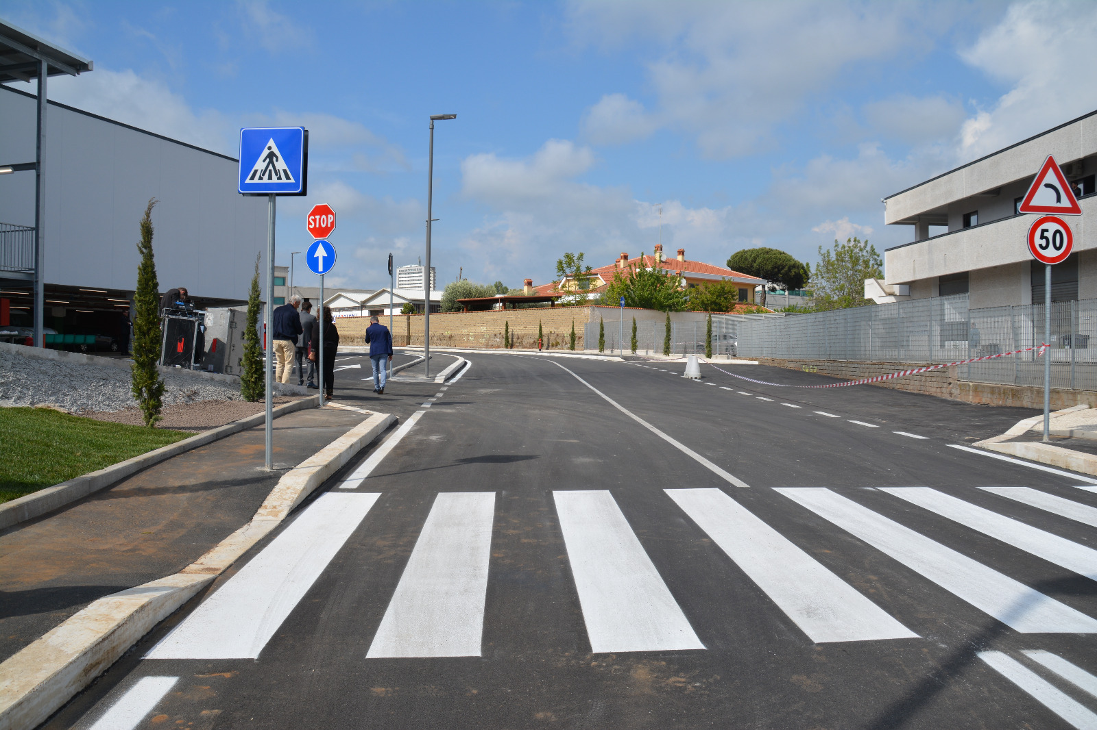 Galleria 1 del post: Inaugurata a Pomezia via Armando Veneziani: collega via dei Castelli Romani con via Spaventa.