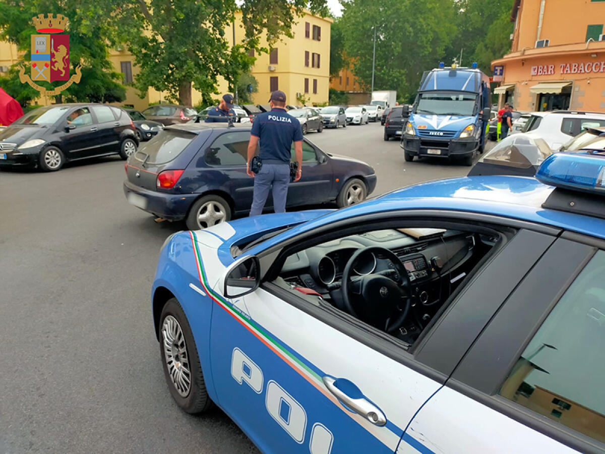 Fondi - Minaccia e rinchiude il padre in casa per farsi consegnare i soldi per comprare la droga - 