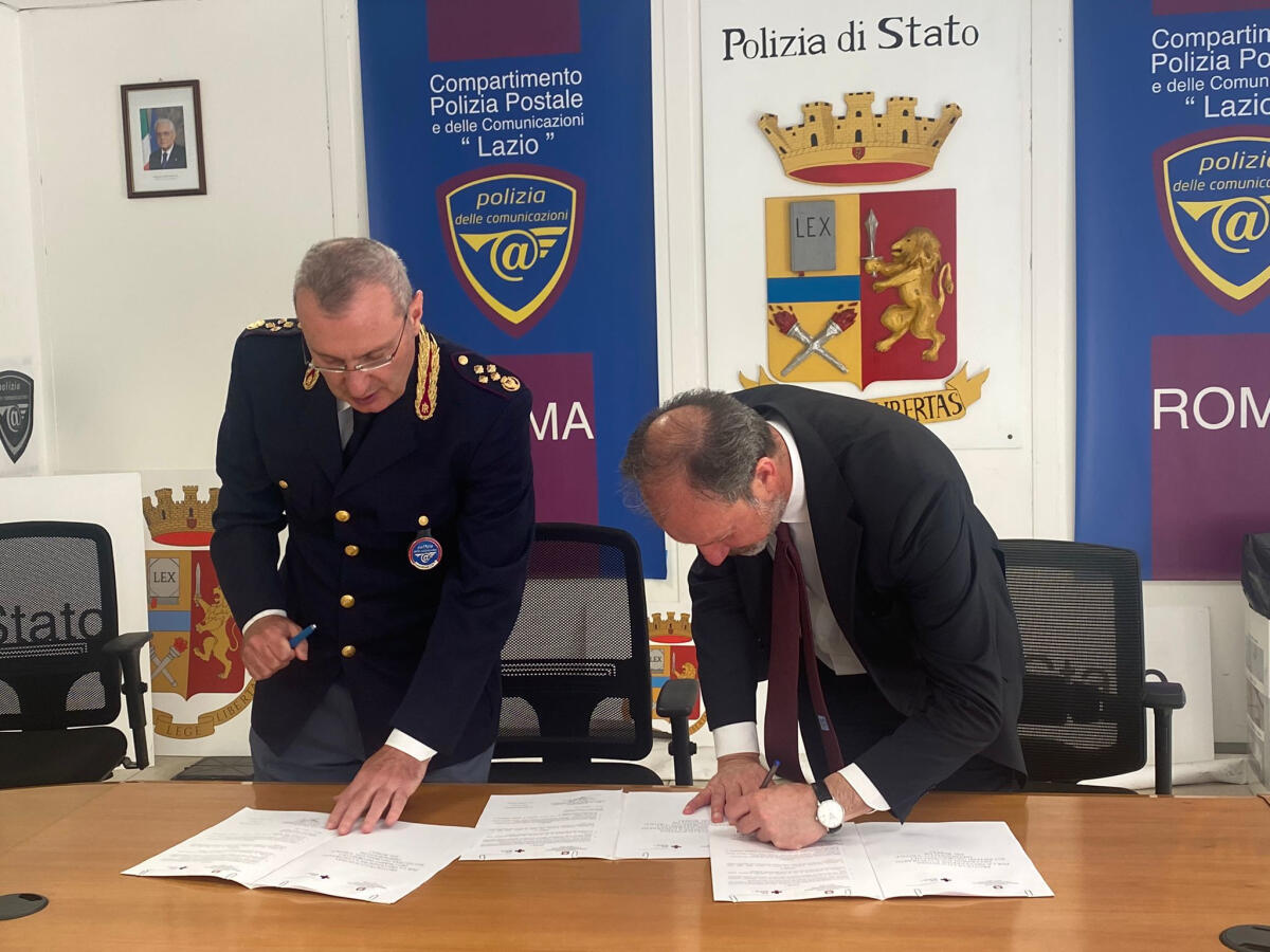 Sicurezza informatica: firmato il Protocollo tra il Compartimento della Polizia Postale del Lazio e la Asl Roma1. - 