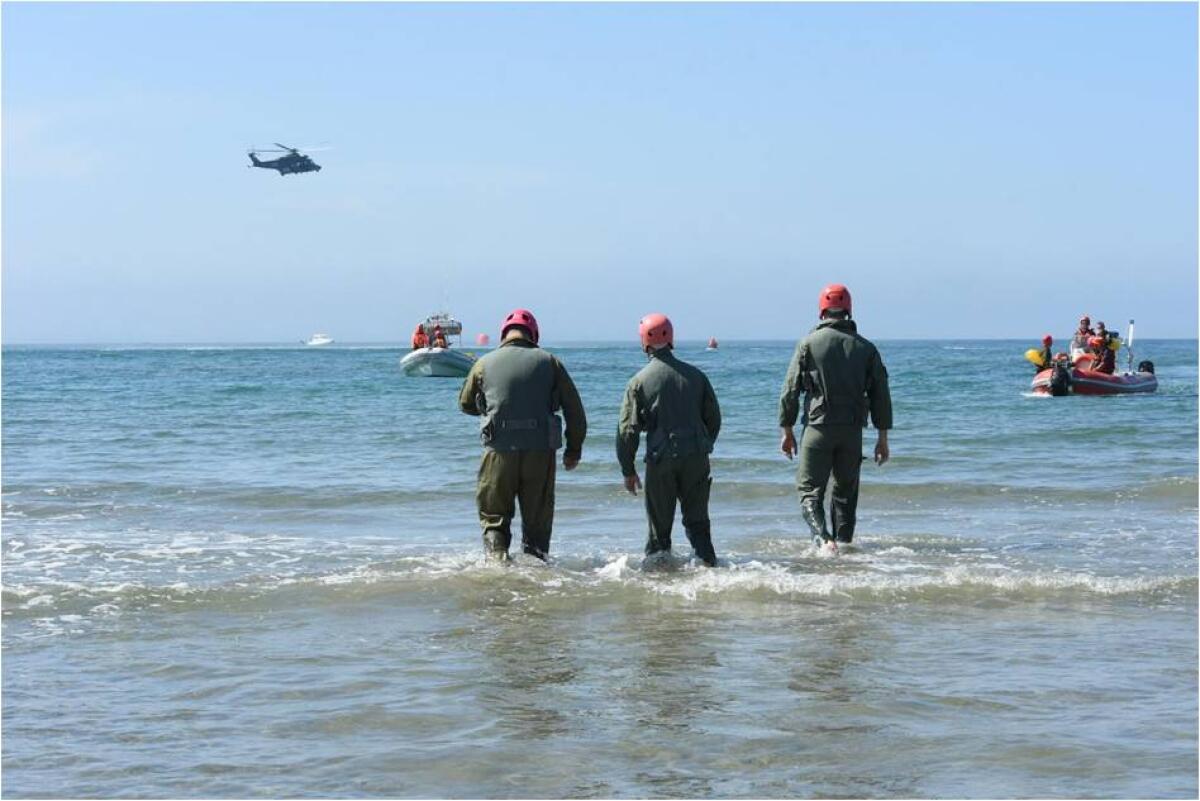 Latina - Spettacolare esercitazione al Distaccamento Straordinario Aeronautica Militare di Foce Verde - 