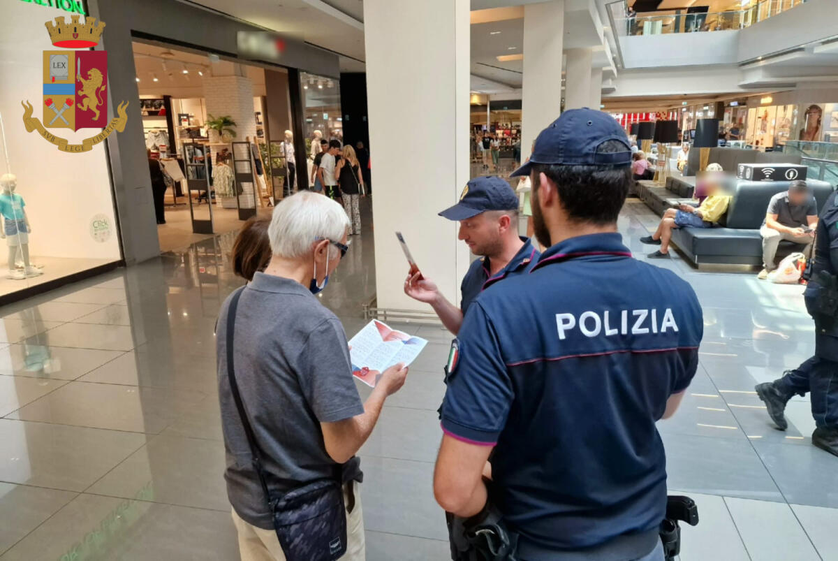Campagna contro le truffe: la Polizia di Frascati e del III Distretto Fidene  incontra gli anziani a Porta di Roma e a Monteporzio Catone. - 