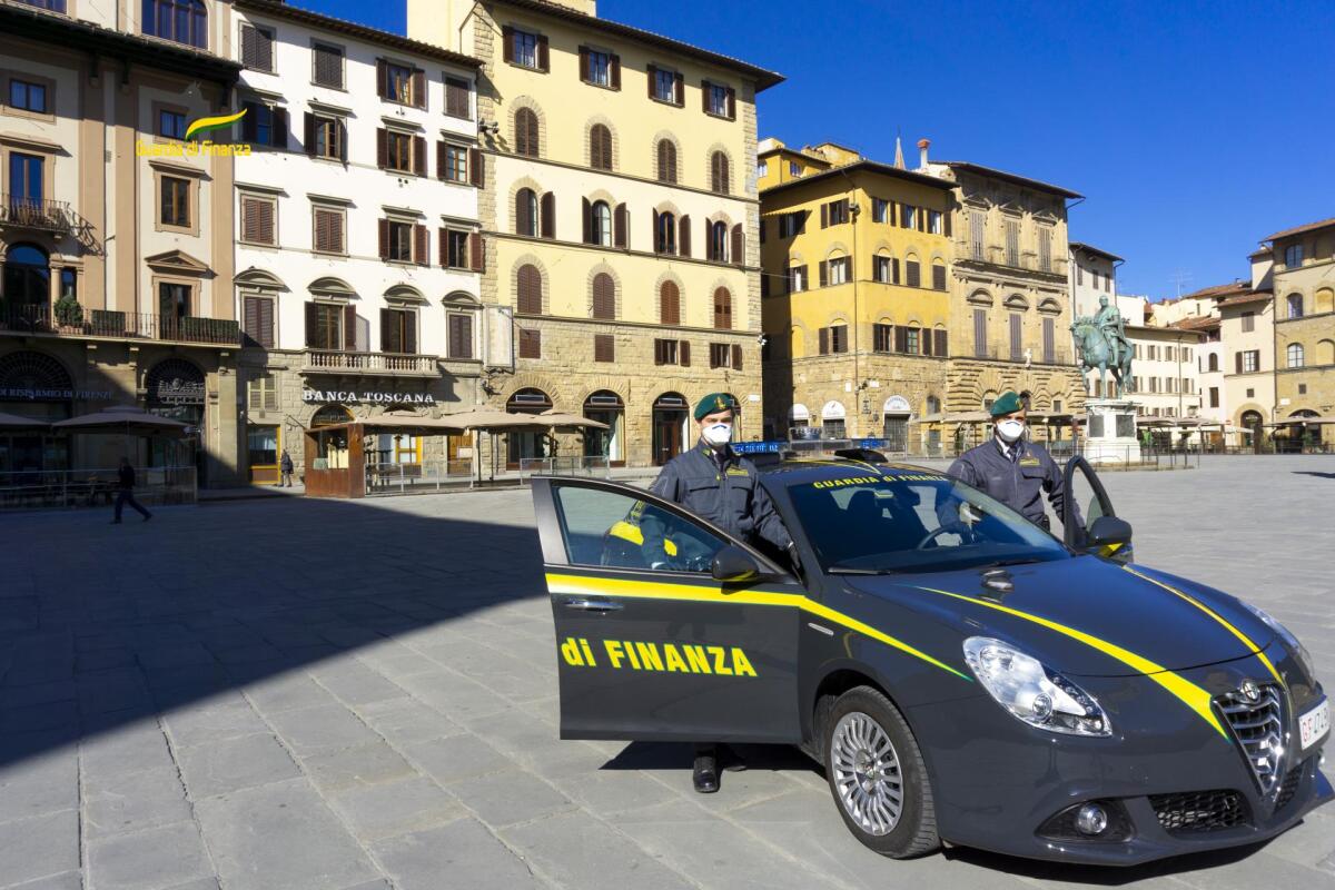 Falsi crediti incassati in banca, obbligo di dimora per un 60enne di Ardea. le indagini della GdF di Firenze - 