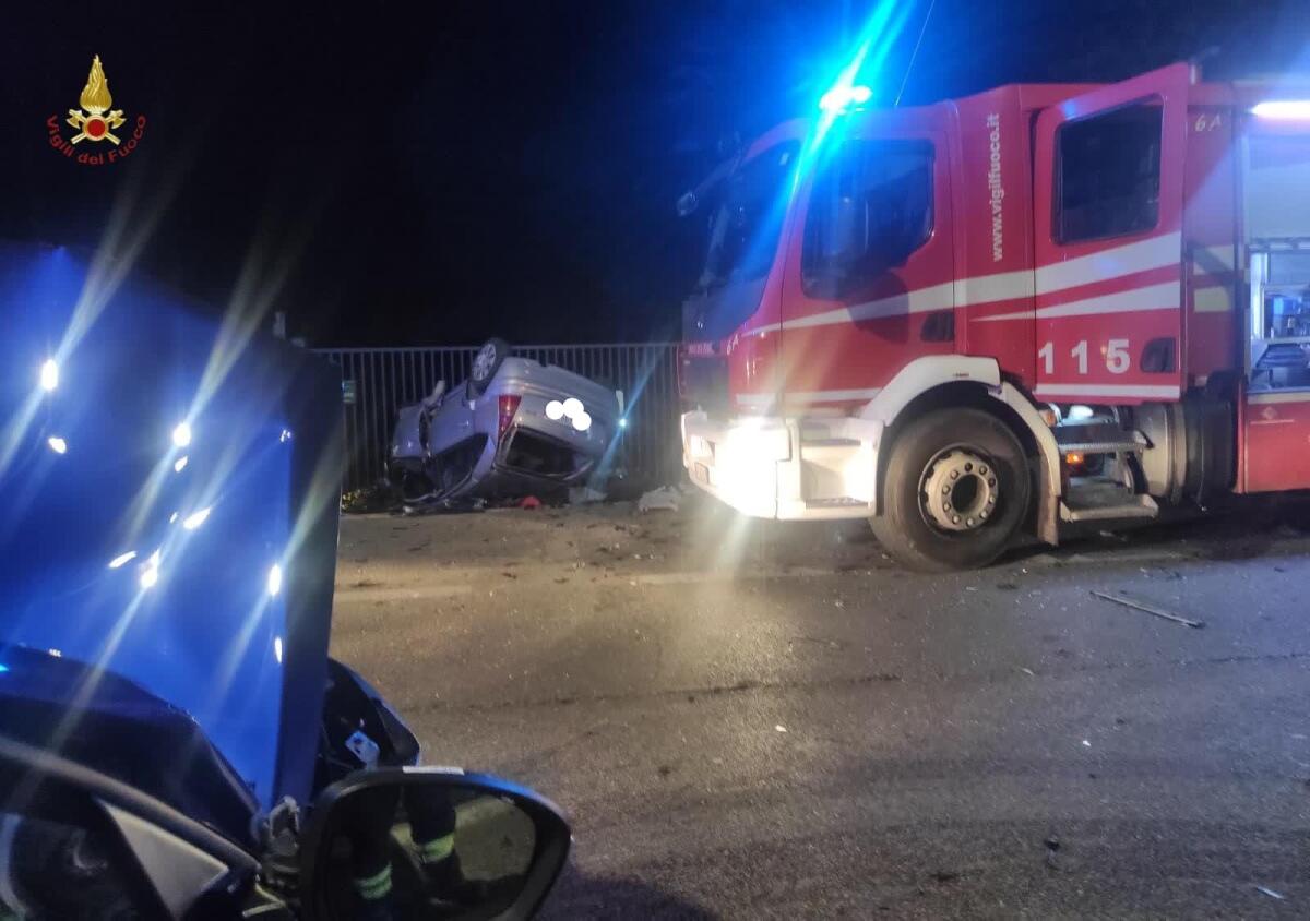Incidente frontale a Roma, muoiono due ragazze poco più che ventenni - 