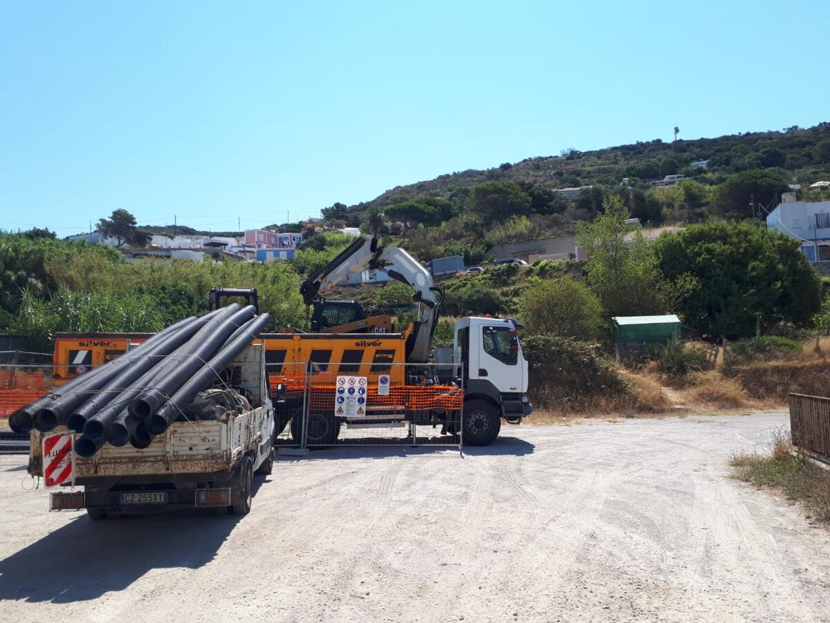 Avviati sull’isola di Ponza gli interventi di adeguamento della rete fognaria in zona Cavatella. - 