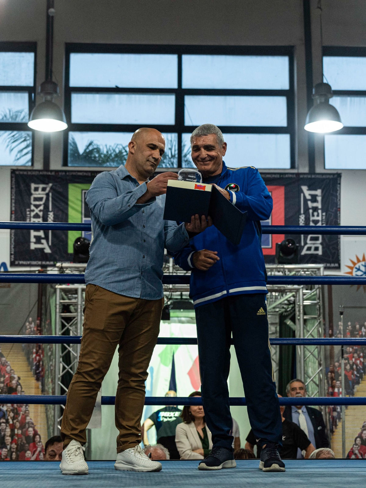 Mirco Turrin premia Patrizio Oliva