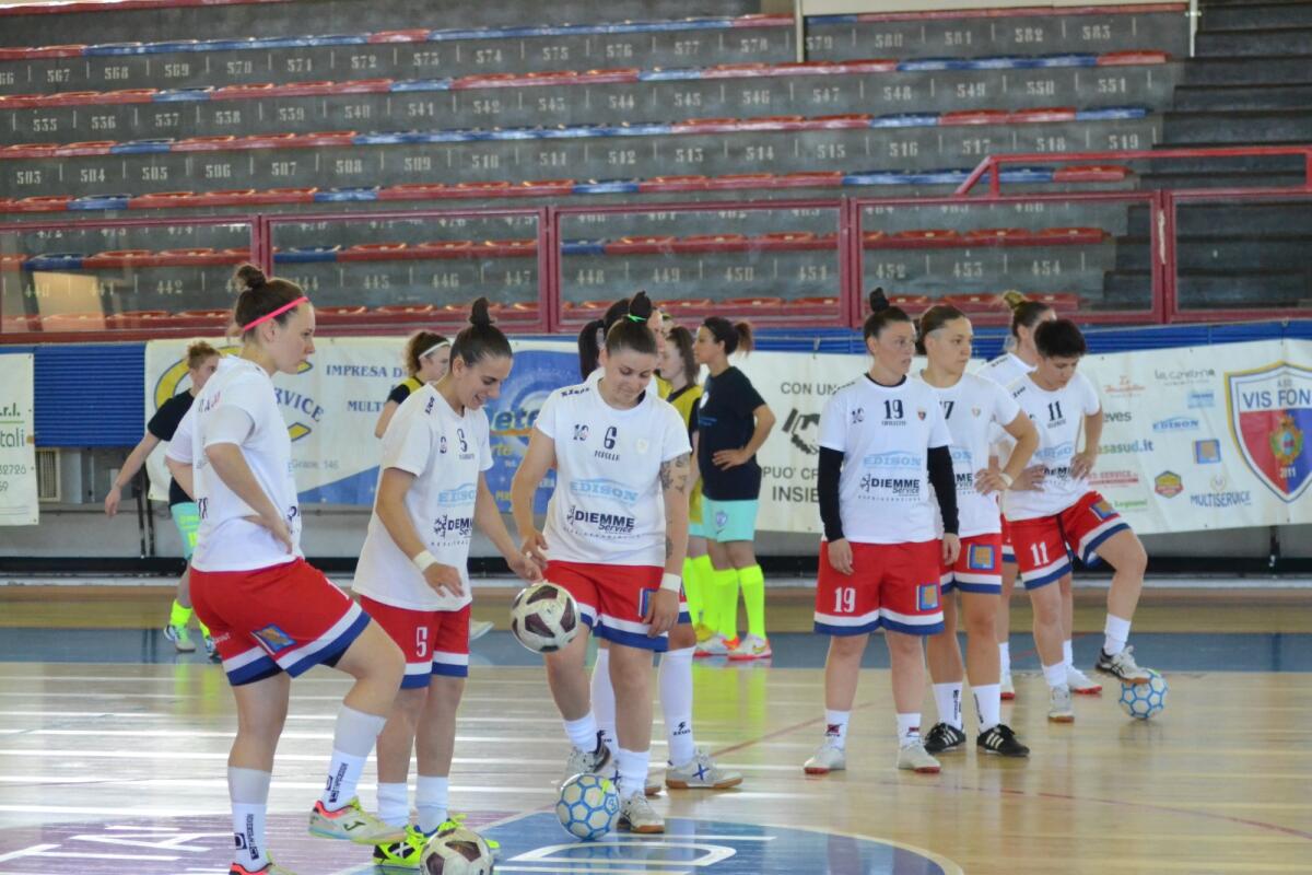 Calcio a 5 femminile: esordio in serie A per la Vis Fondi. Il campionato inizia il 18 Settembre. - 
