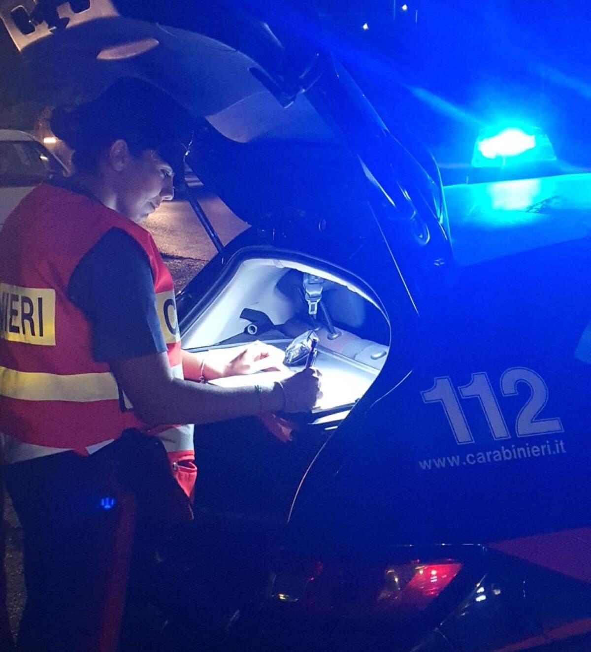 Un 40enne girava con un manganello in auto: controlli dei Carabinieri ad Anzio e Nettuno - 