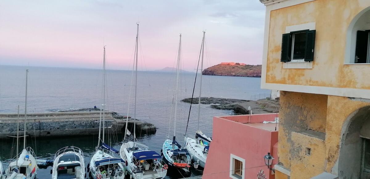 19enne morto nel fine settimana nelle acque dell’isola di Ventotene. Si attende l’autopsia. - 
