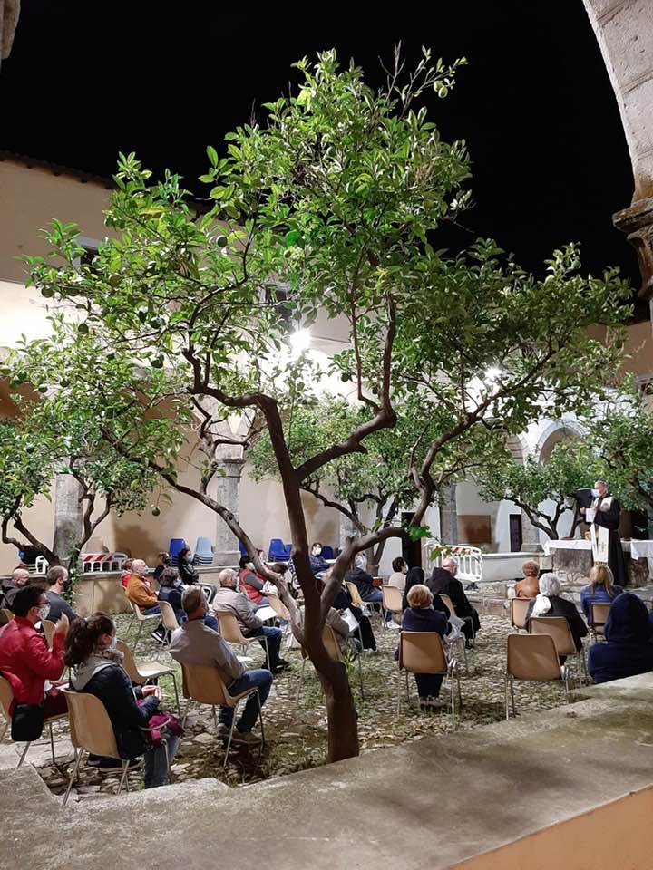 il chiostro di San Francesco, a Fondi