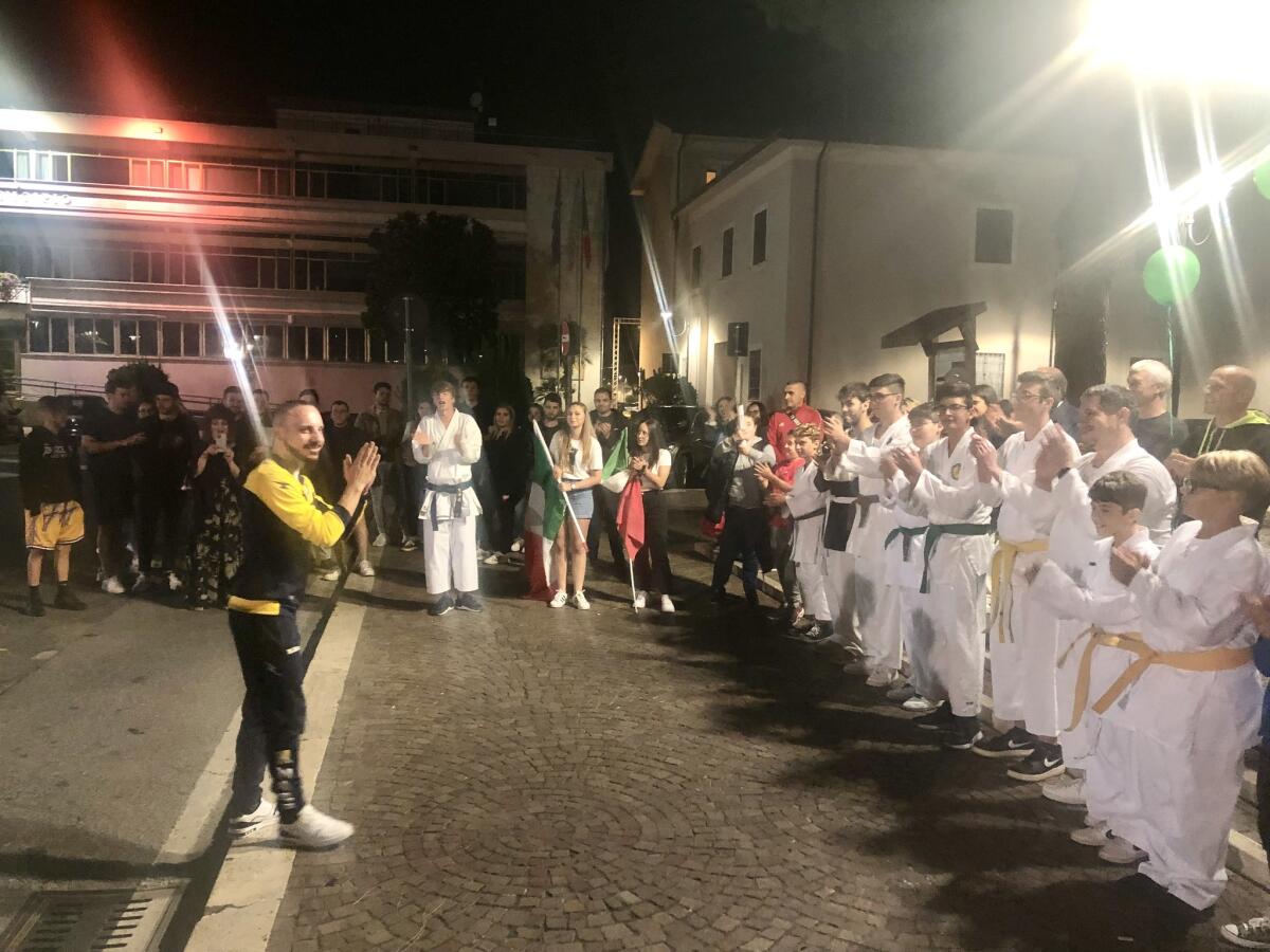 Il giovane atleta apriliano Emanuele Casilli campione del mondo WKA! L’accoglienza in Piazza Roma al rientro dalla Polonia. - 