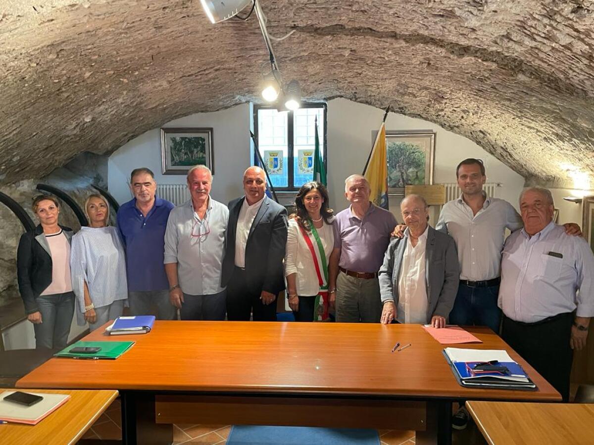 Firmata la convenzione con i centri anziani di Sermoneta, che diventano associazioni di promozione sociale. - 