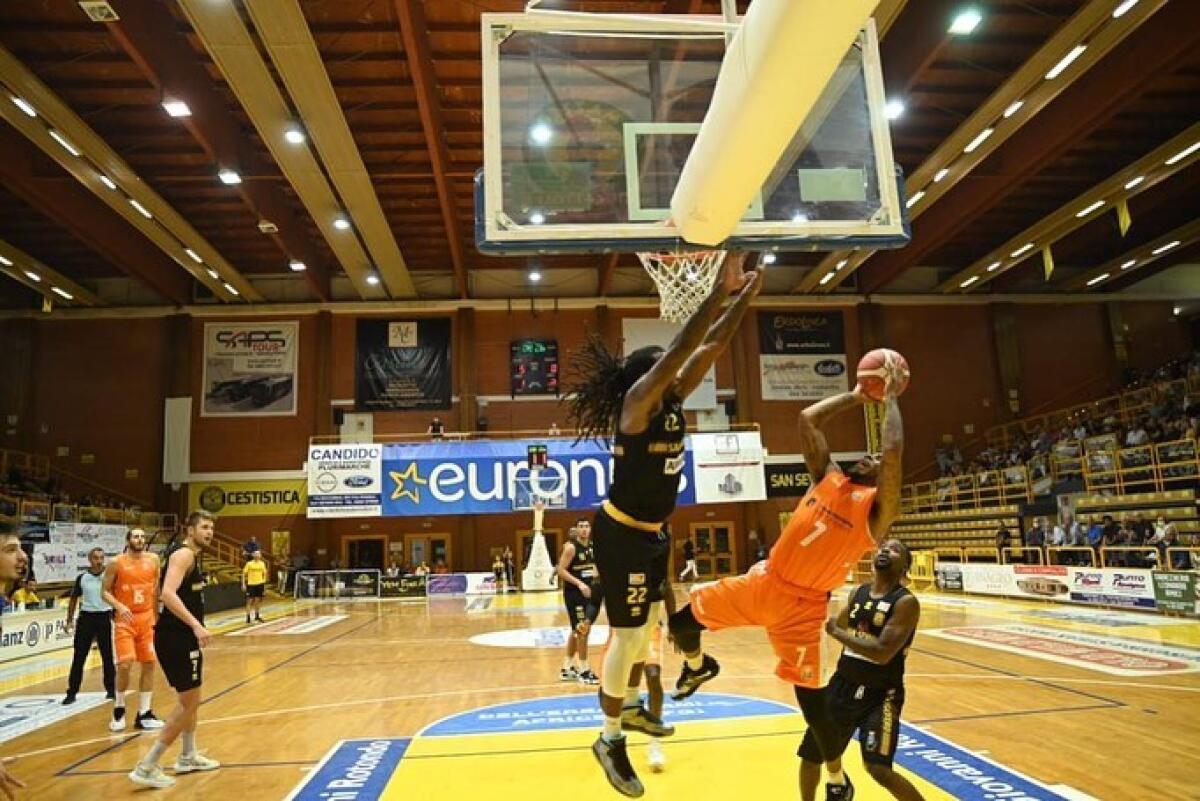 Basket Supercoppa A2, Girone Azzurro: il Latina battuto 77-71 dal San Severo. Questo sabato si torna in campo contro Nardò. - 