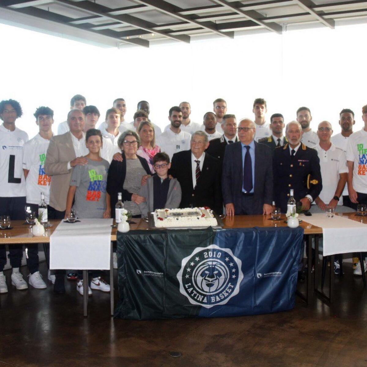 Basket A2: presentata la prima squadra della Latina Basket. Questo sabato campionato al via, si gioca in casa del Monferrato. - 