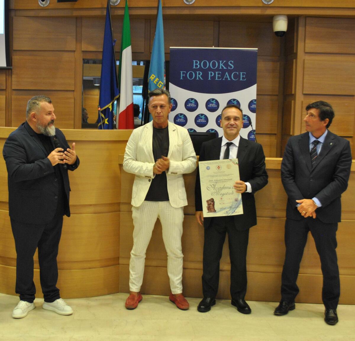 L’Apriliano Alessandro Marchetti insignito del titolo di Accademico Magistrale dalla Nuova Accademia delle Arti, Scienze e Professioni. - 