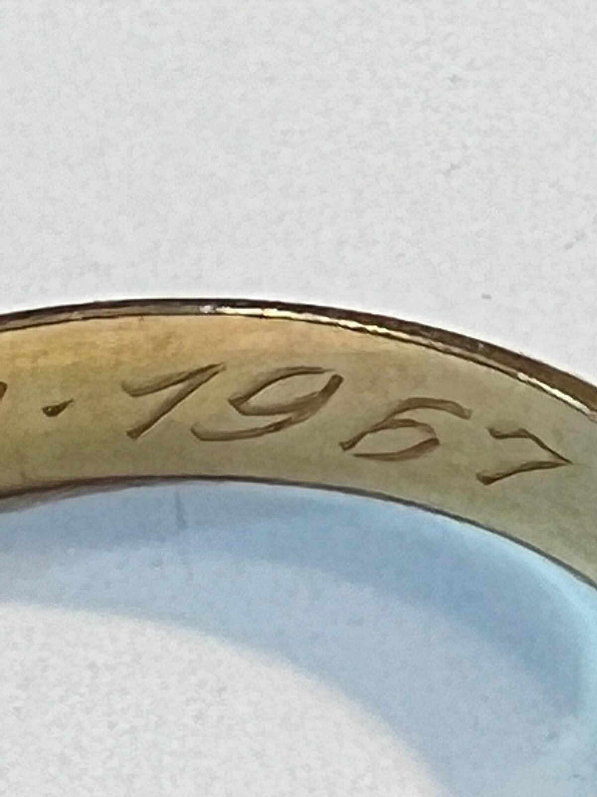 Rinvenuta dalla Polizia una fede nunziale: si cerca il proprietario. Al suo interno è incisa la scritta “Corrado 12.9.1967”. - 