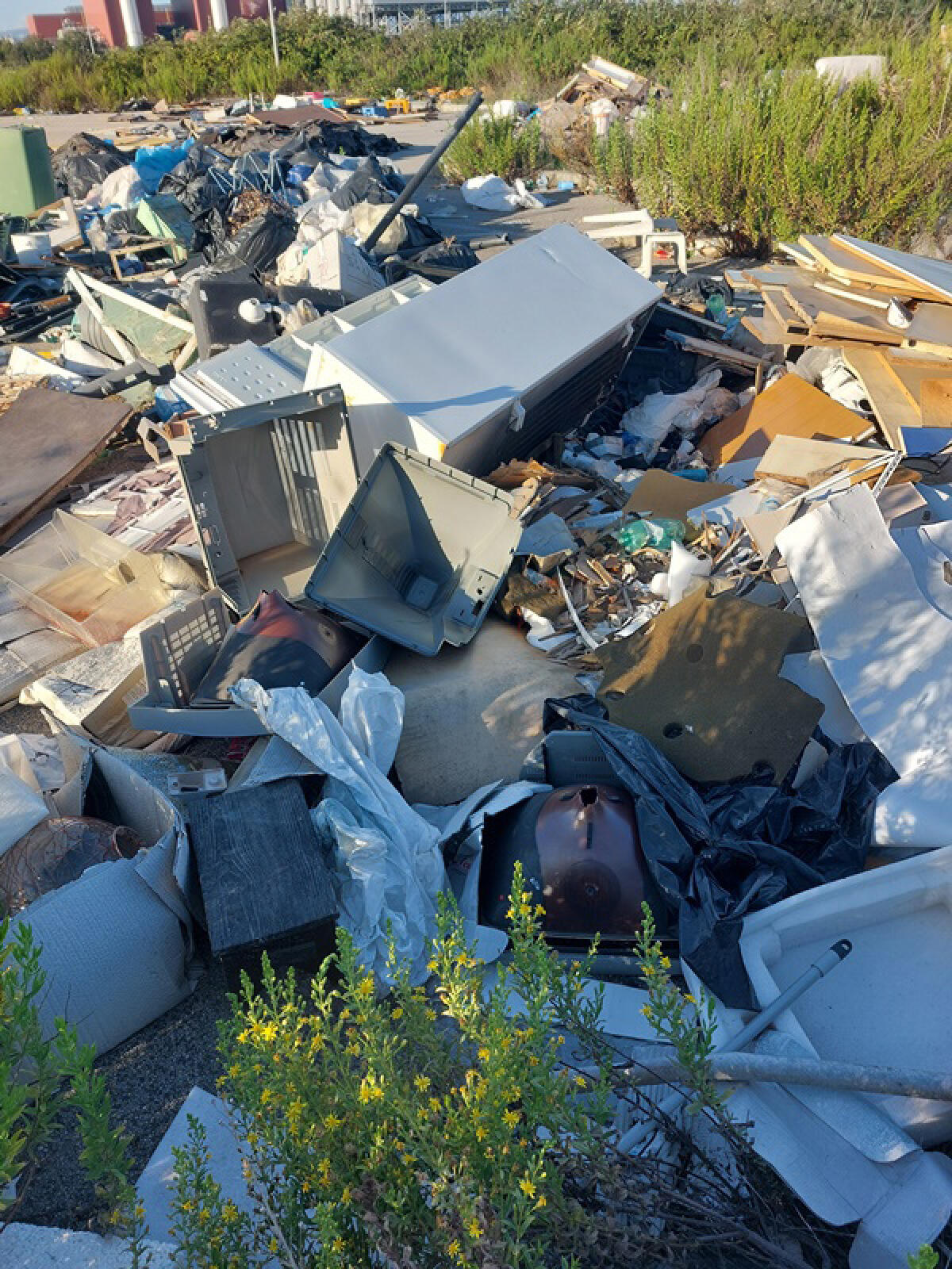 La Lega di Aprilia: “La maggioranza civica ignora le discariche abusive, ma aumenta i costi della Progetto Ambiente. A pagare sono i cittadini”. - 