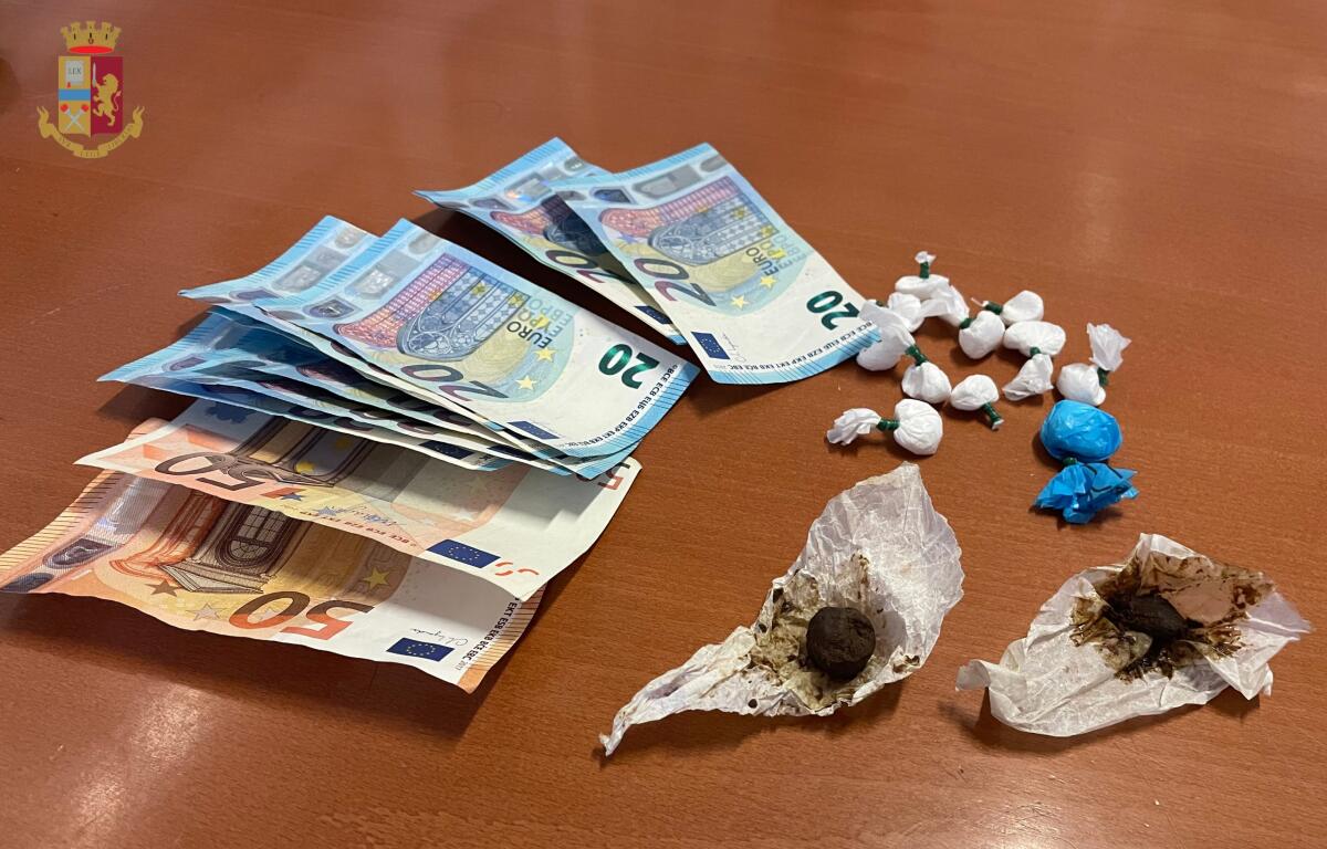 Gli agenti del Commissariato di Polizia di Albano eseguono tre arresti per droga: un chilo di hashish sotto sequestro. - 