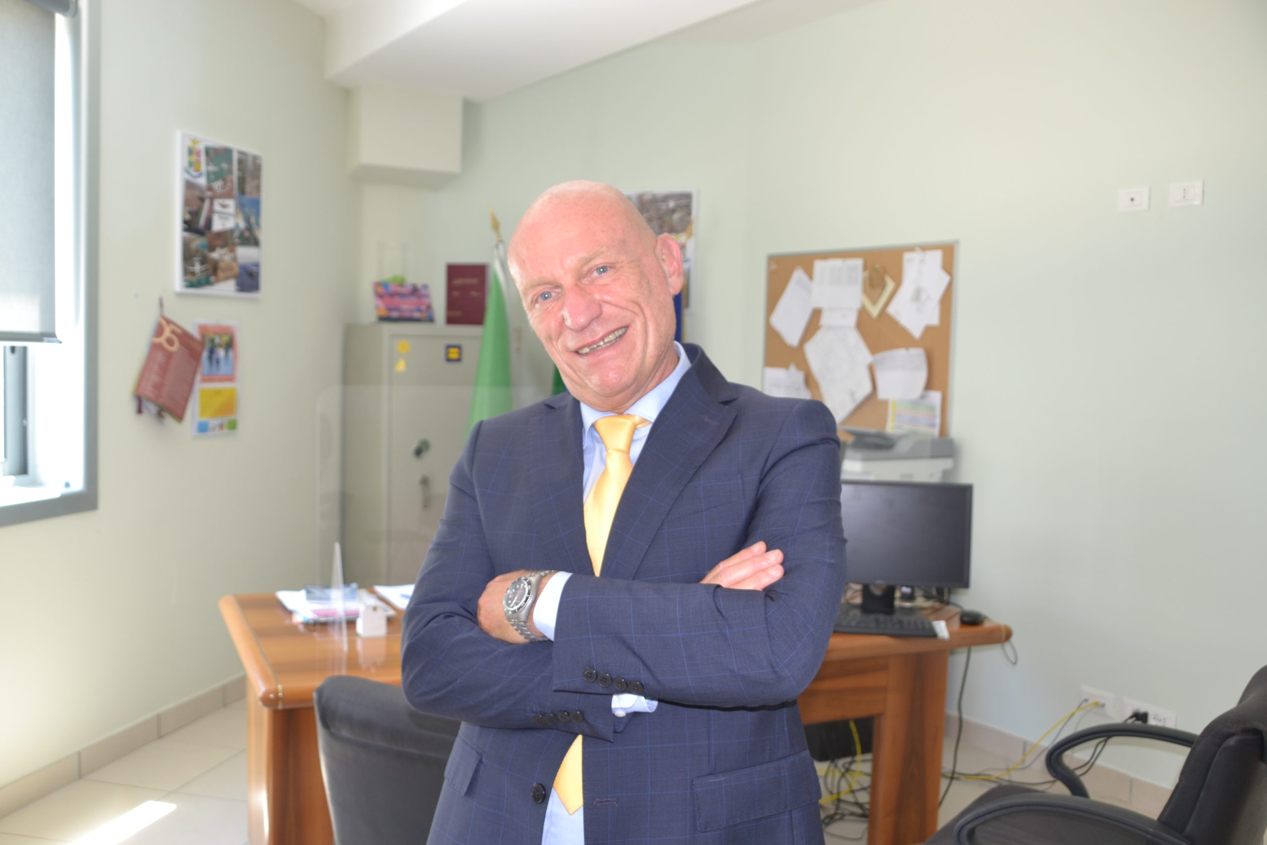 il professor Ugo Vitti, Dirigente Scolastico dell'Istituto Rosselli di Aprilia