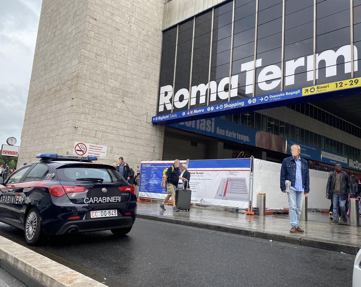 Degrado, illegalità e abusivismo alla Stazione Termini di Roma e nelle aree adiacenti: operazione dei Carabinieri. - 