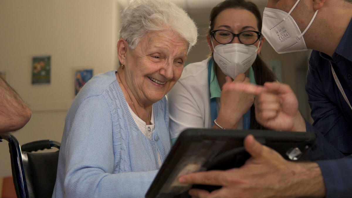 Gli Ospiti della RSA Villa Carla di Aprilia a lezione di digital con 40 giovani diplomati - 