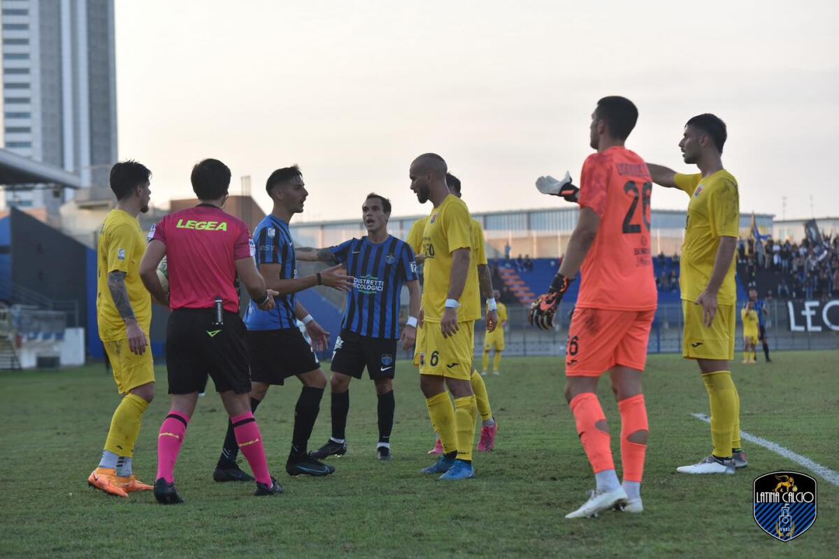 Calcio di Lega Pro: il Latina batte Taranto 1-0 e sale in terza posizione in classifica. Sabato si gioca contro la Virtus Francavilla. - 