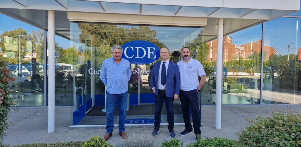 Al CDE di Aprilia, il Centro Diagnostico Europa, il primo intervento di chirurgia oculistica con il professor Carlo Carlevale. - 