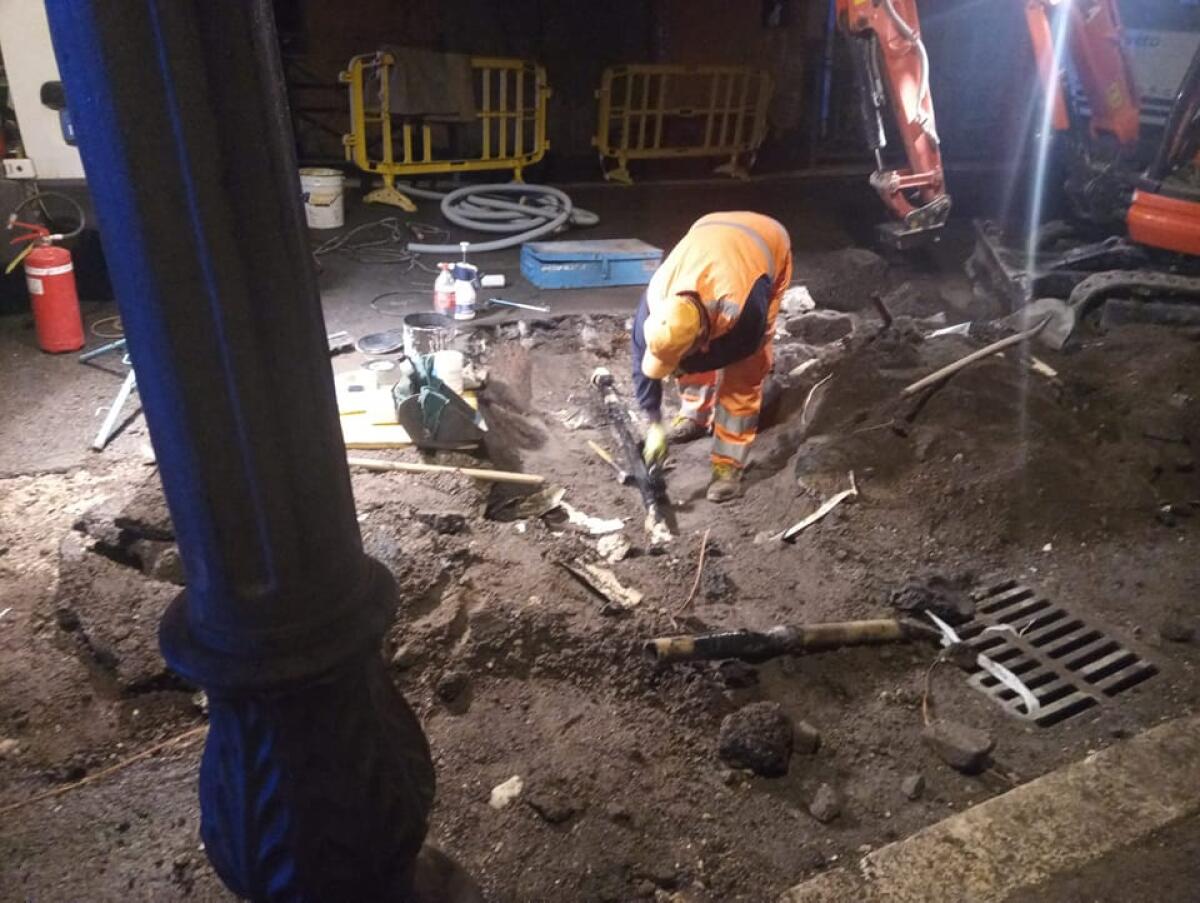 Tubature del gas danneggiate durante i lavori per la fibra ottica: riaperta al traffico via Antonietta Chigi ad Ariccia. - 