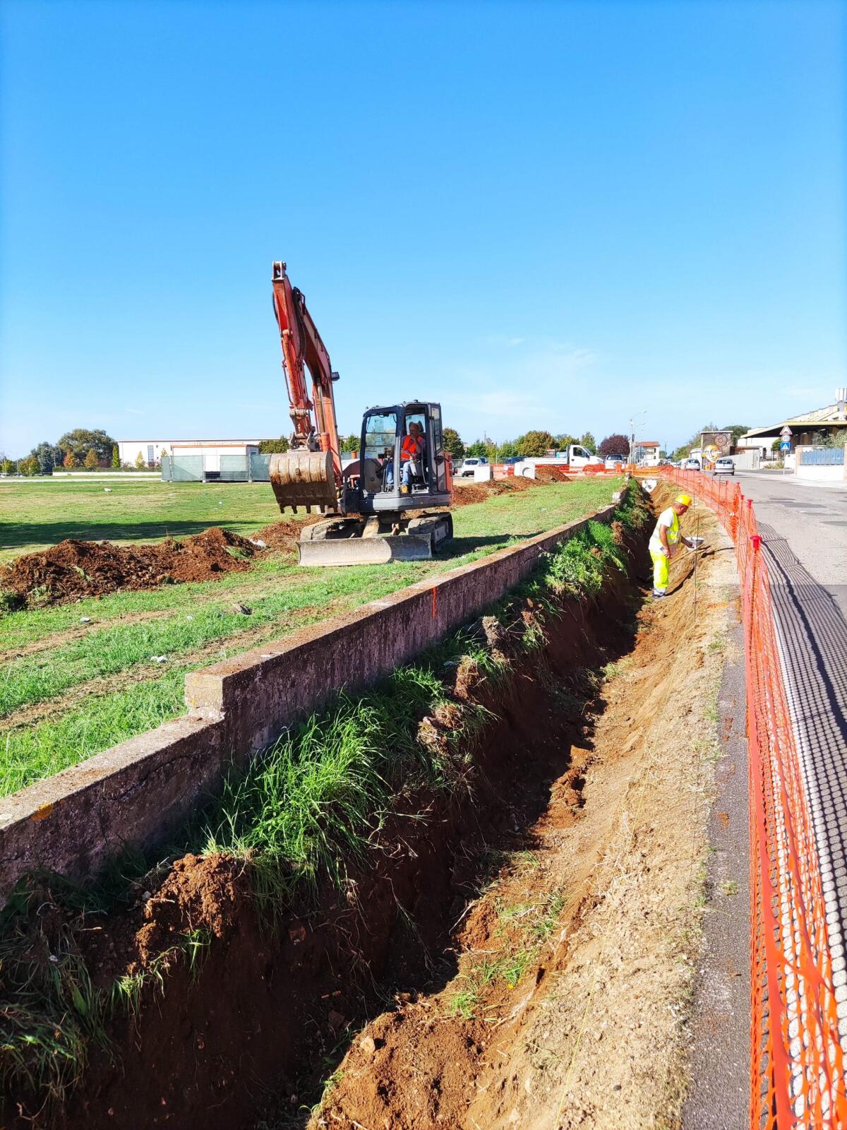 Partiti a Cisterna i lavori per il prolungamento dei marciapiede su via delle Province e a Cerciabella. - 