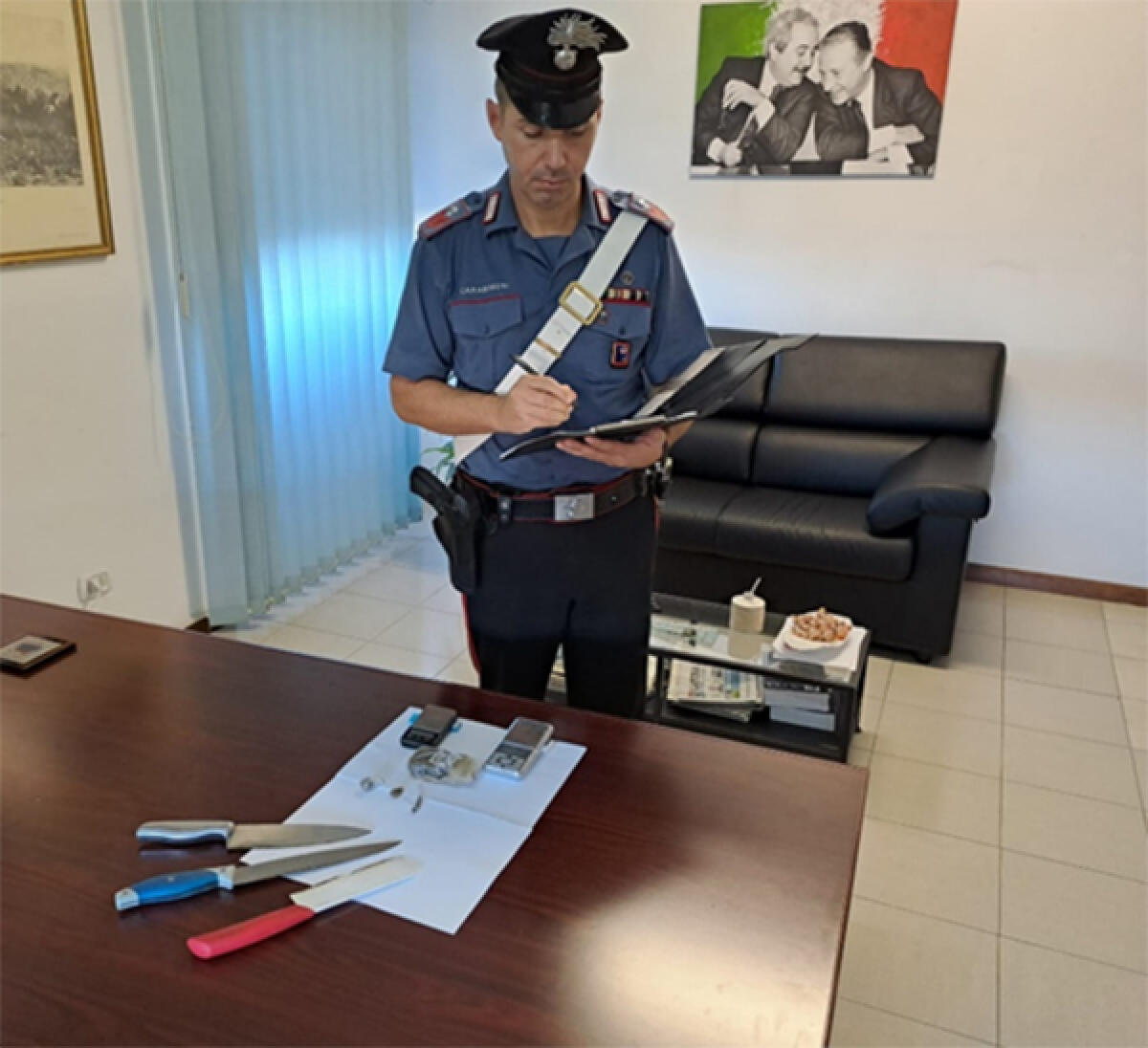 55enne sorpreso con mezzo etto di hashish a Santi Cosma e Damiano: arrestato dai Carabinieri. - 
