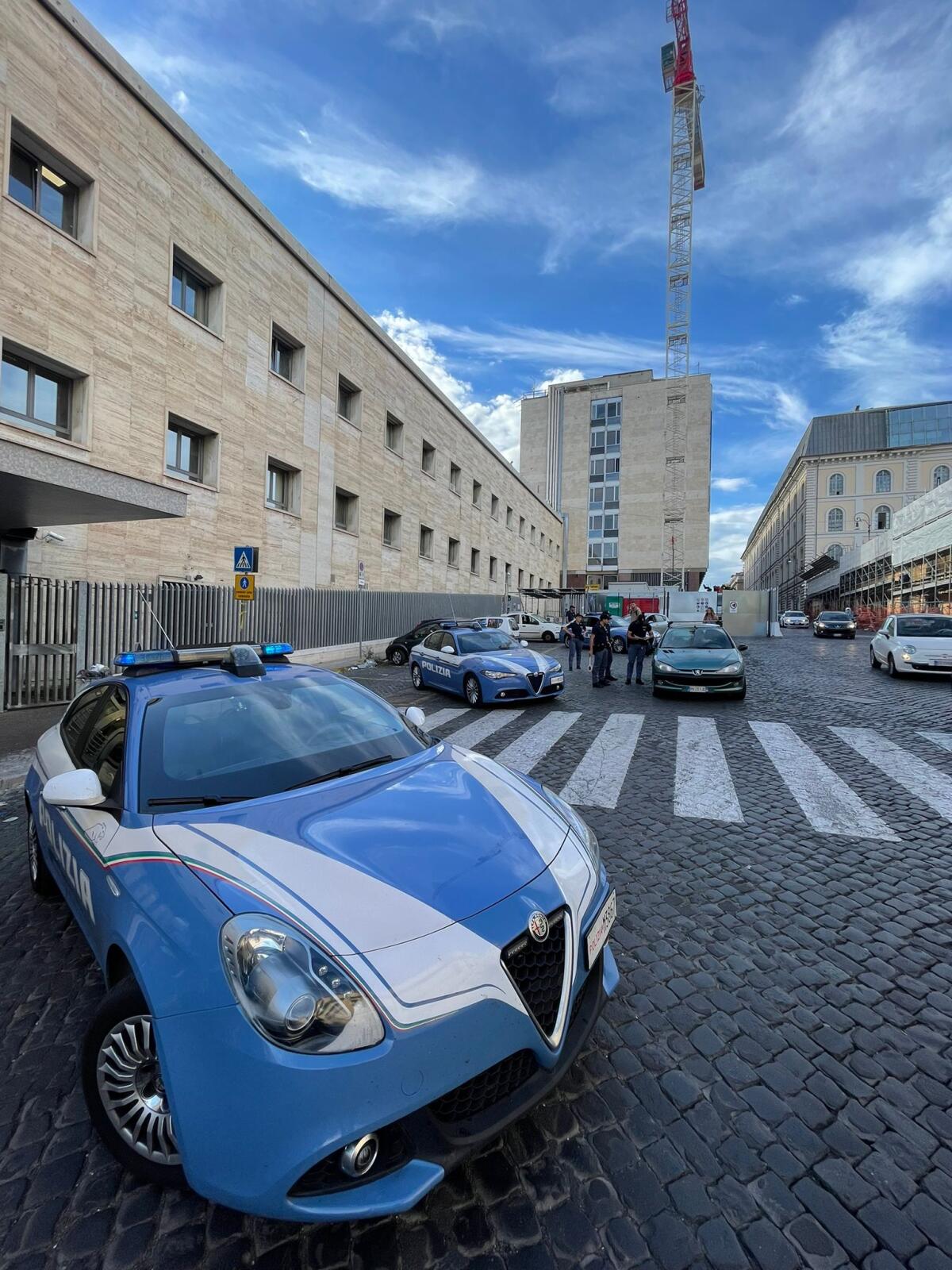 Incremento dei controlli delle forze dell'ordine nell’area della Stazione Termini, a Roma. - 