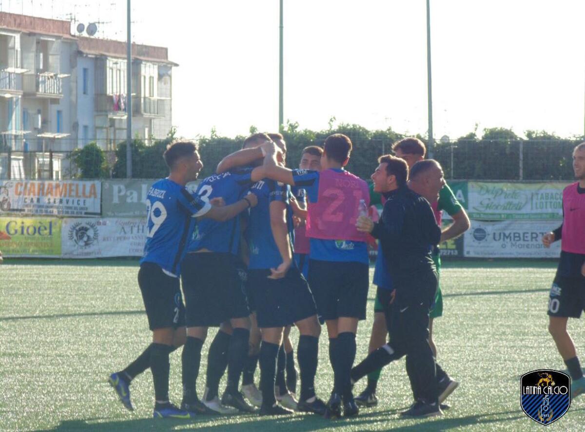 Calcio di serie C: finisce 2-2, allo Stadio Amerigo Liguori  di Torre del Greco, la gara Turris-Latina. - 