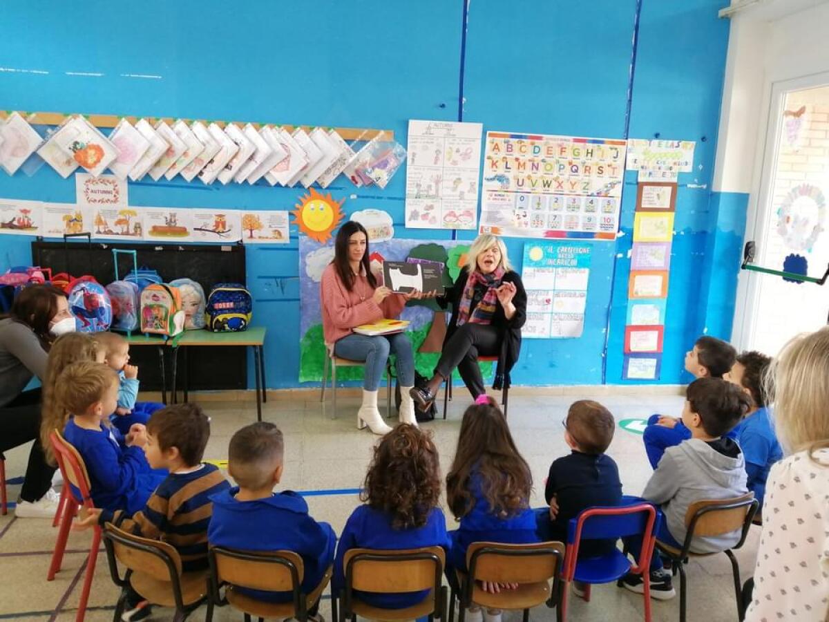 “Io leggo perché”, la vice sindaca e l’assessora all’infanzia di Cisterna nella scuola Marcucci di San Valentino. - 