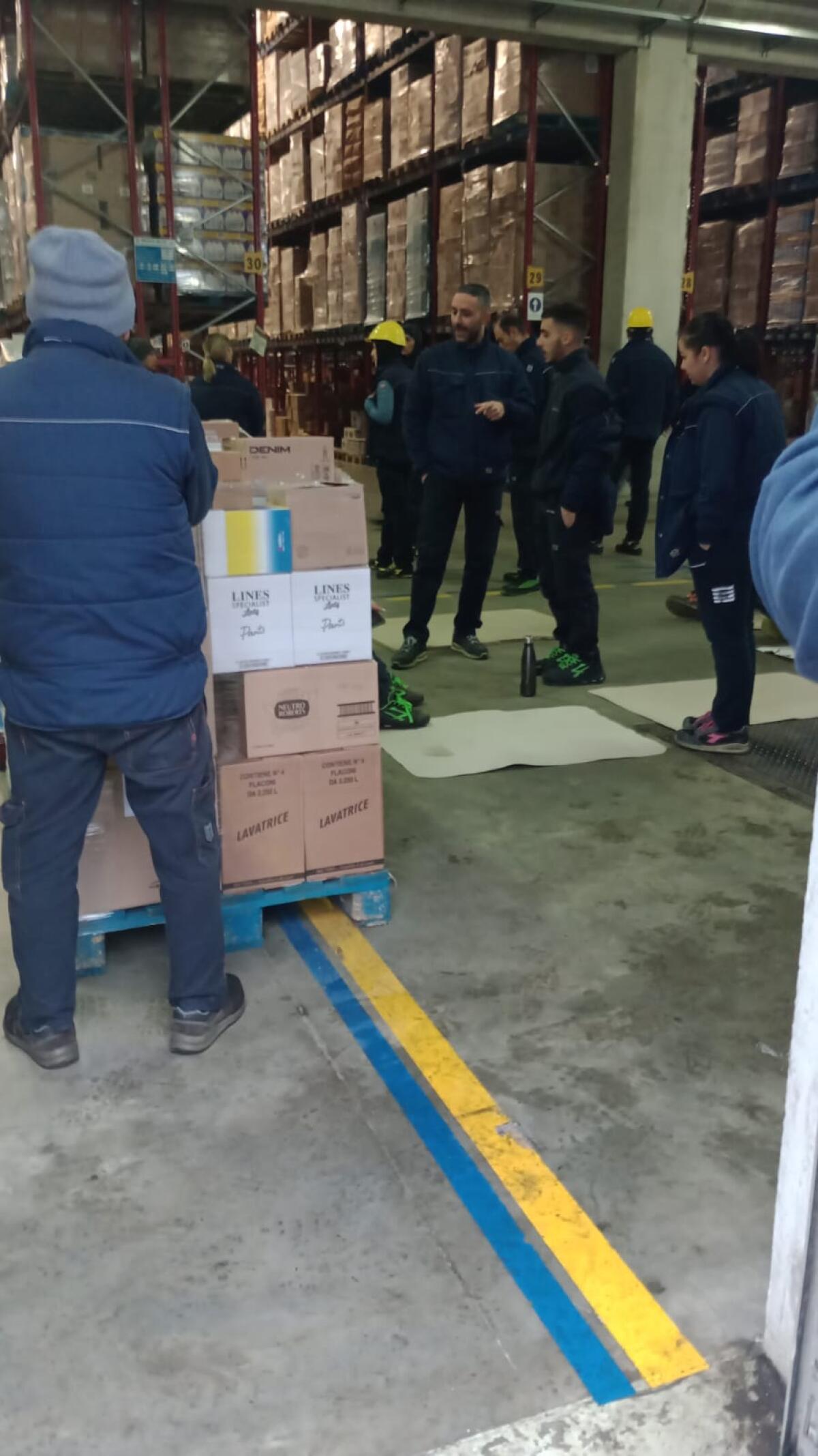 Aprilia - Salta l’incontro con l’azienda, continua lo sciopero degli operai del gruppo Sda Acqua e Sapone - 