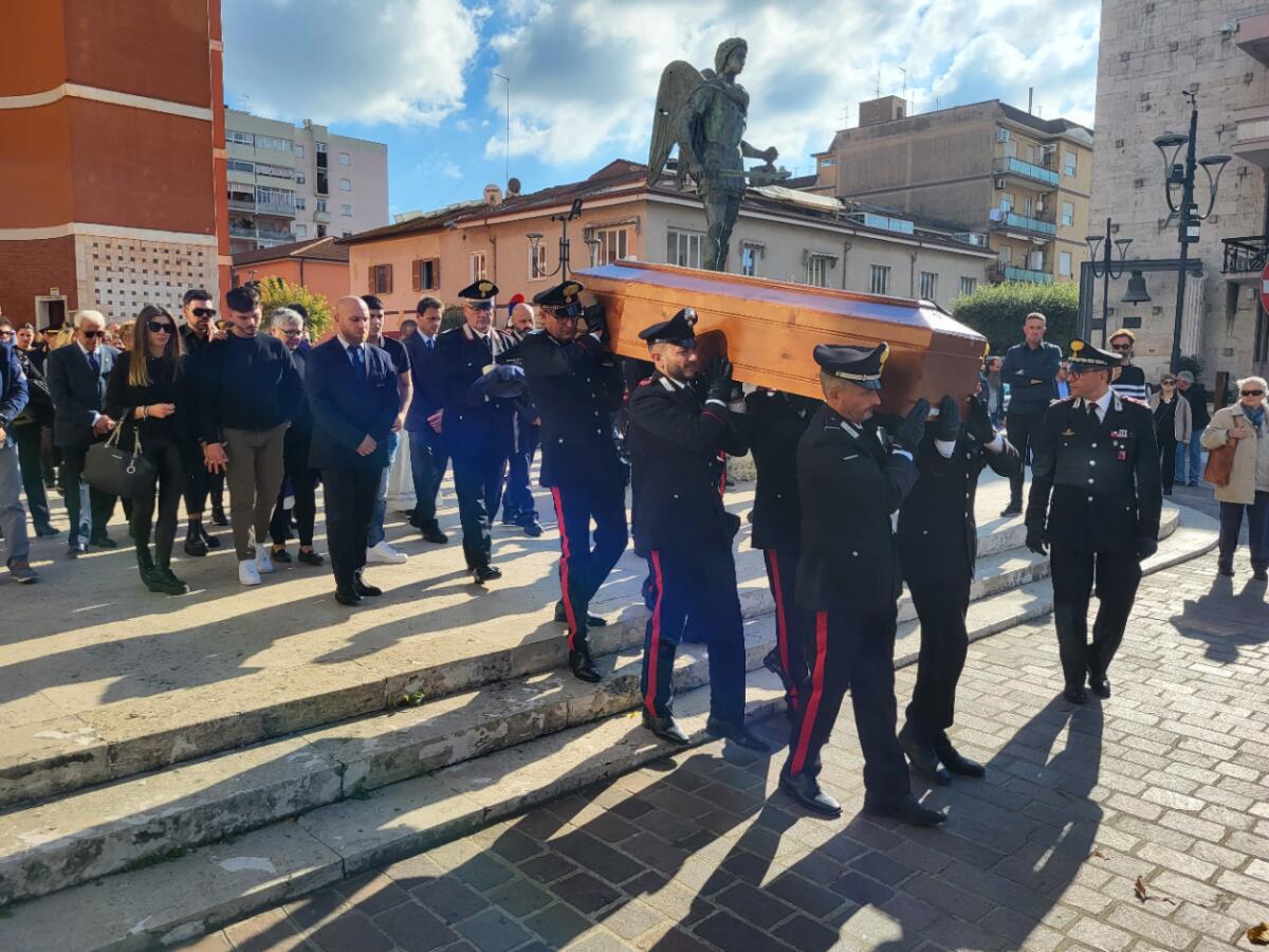 Anche le alte cariche delle Forze dell’Ordine a rendere omaggio al Vice Brigadiere di Aprilia Vincenzo Scala. - 