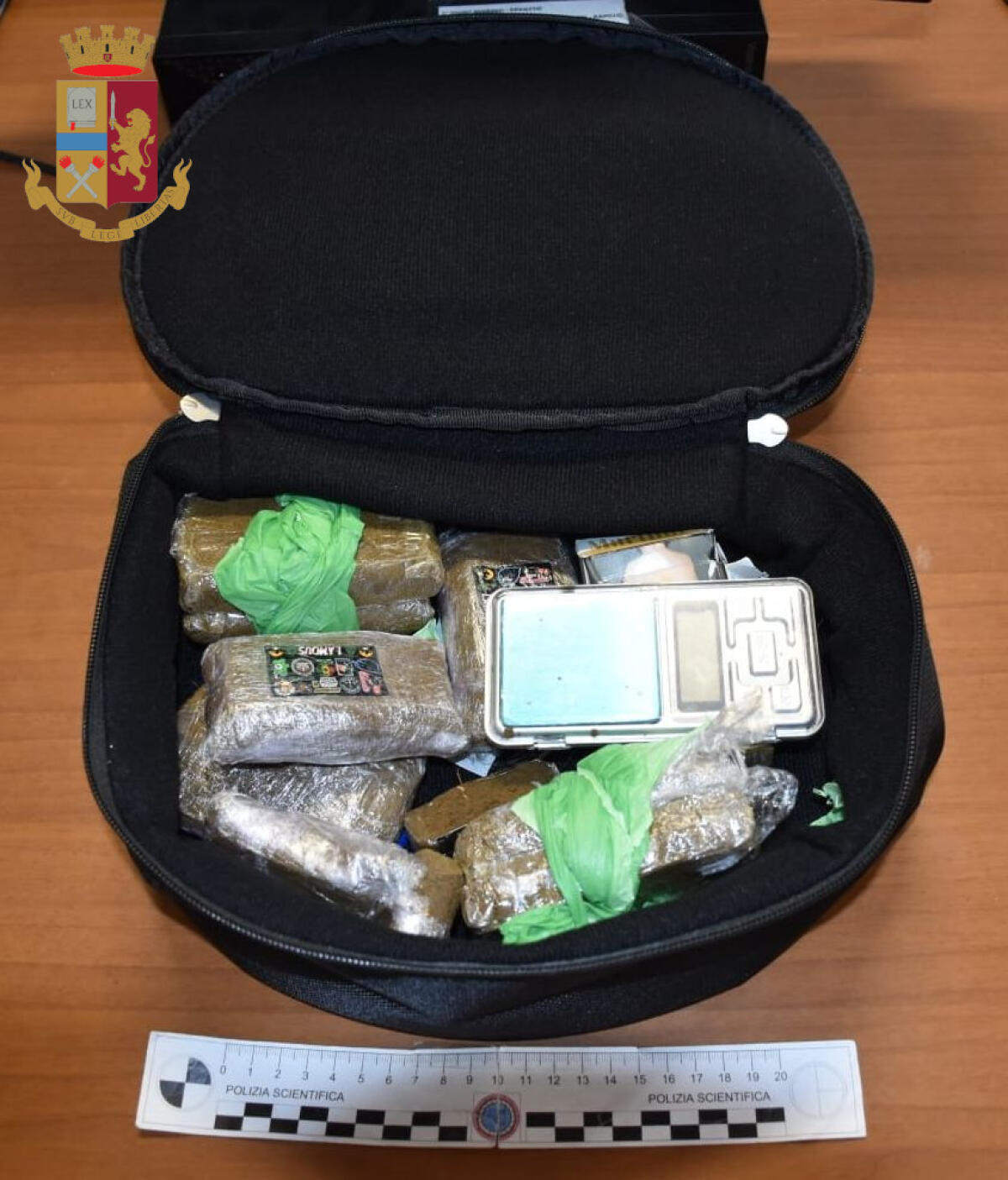 Civitavecchia - Arrestato un 35enne trovato con quasi un chilo di hashish - 