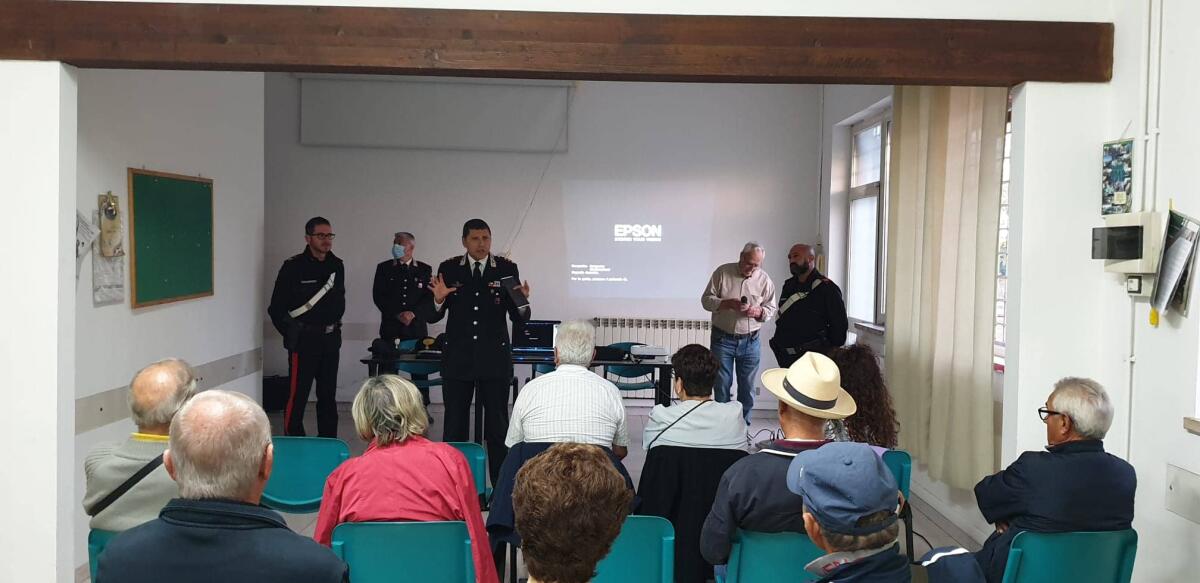 Prevenzione e contrasto alle truffe agli anziani: i Carabinieri di Aprilia oggi e domani nei centri anziani di Toscanini e Montarelli. - 
