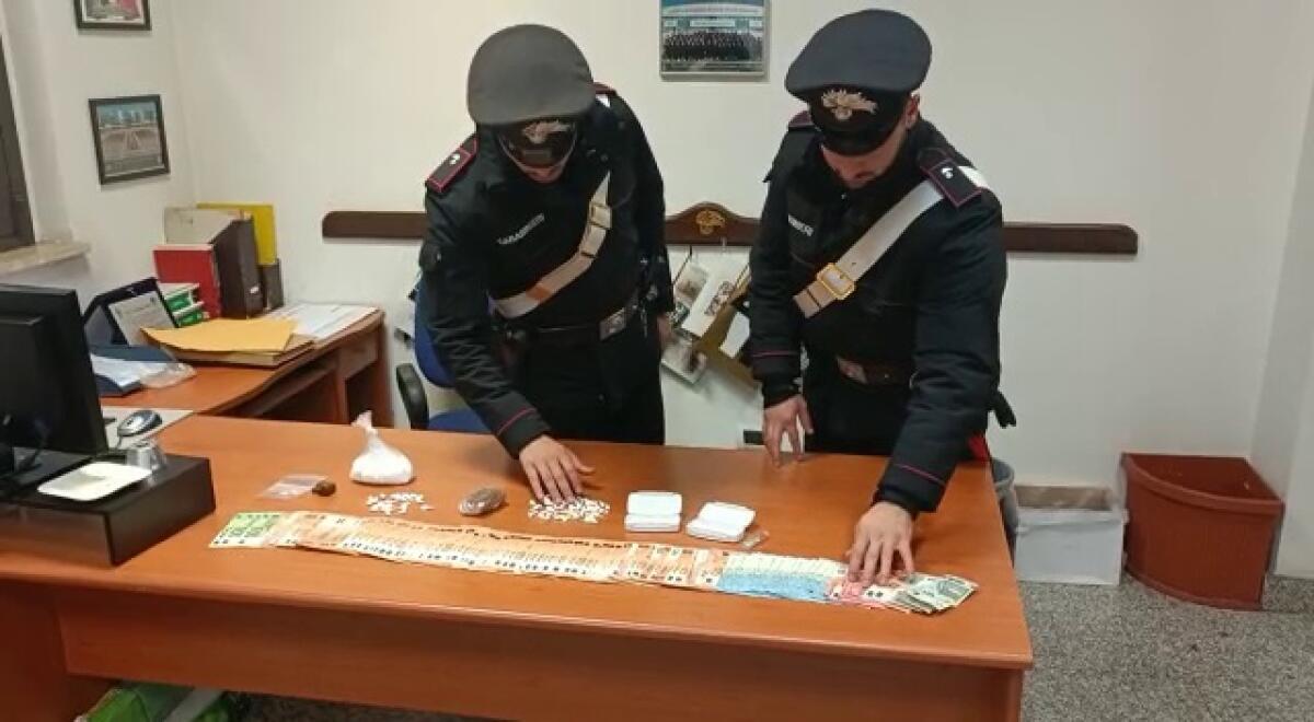 Cocaina, hashish e più di 5mila euro contanti: arrestata una 49enne romana - 