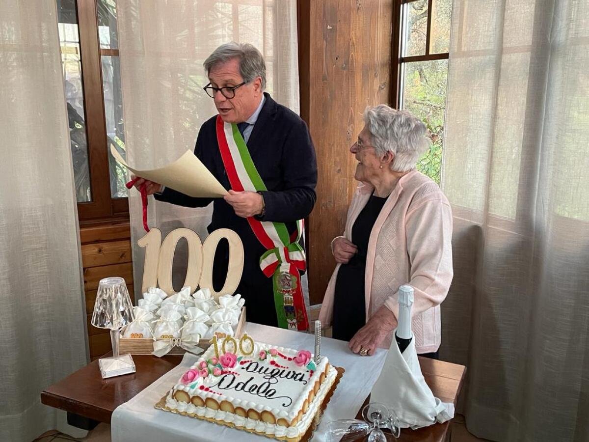Cisterna festeggia i 100 anni di nonna Adelina! - 